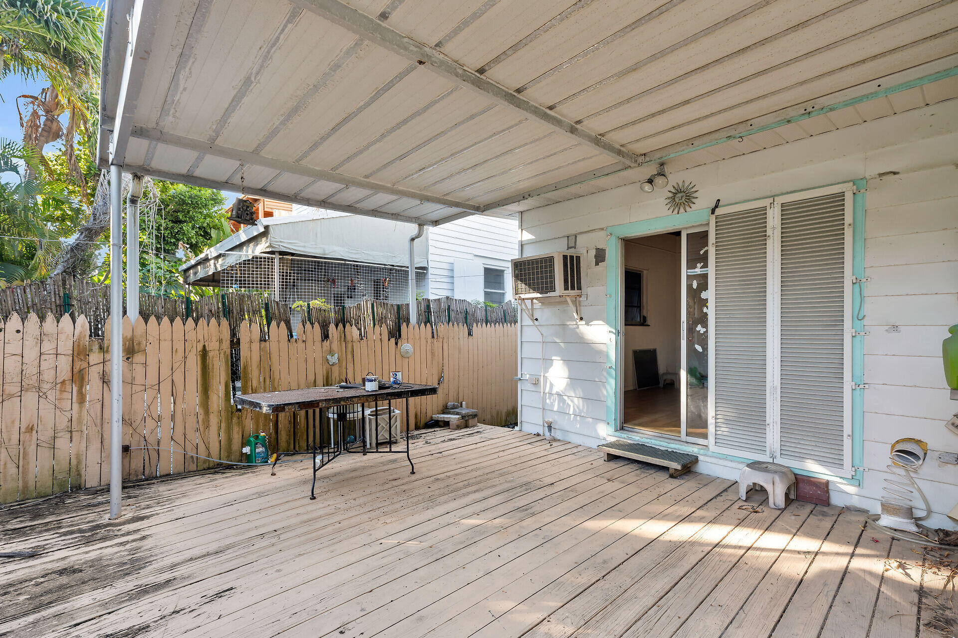 1115 Varela Street Property Photo 18