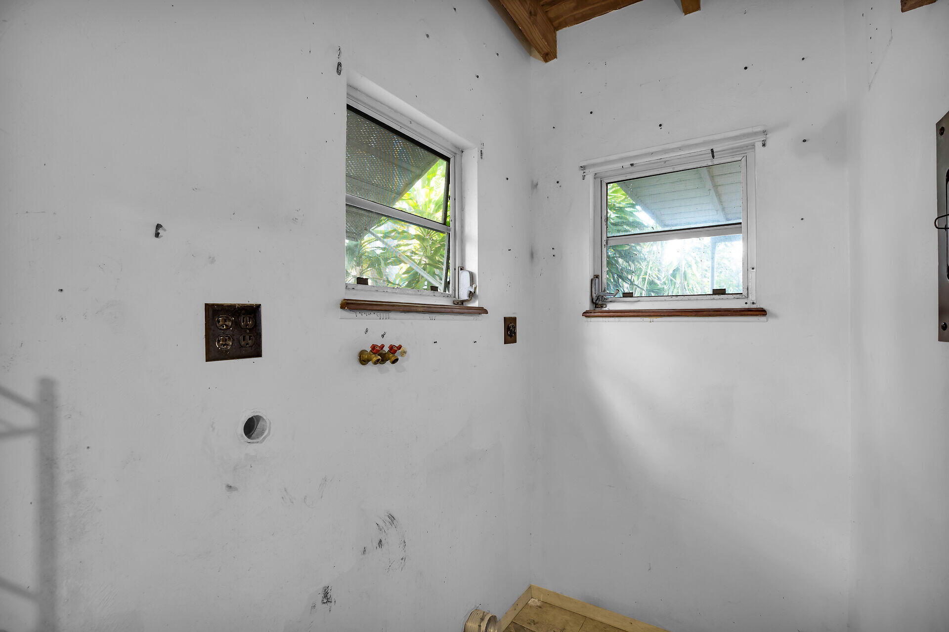 1115 Varela Street Property Photo 20