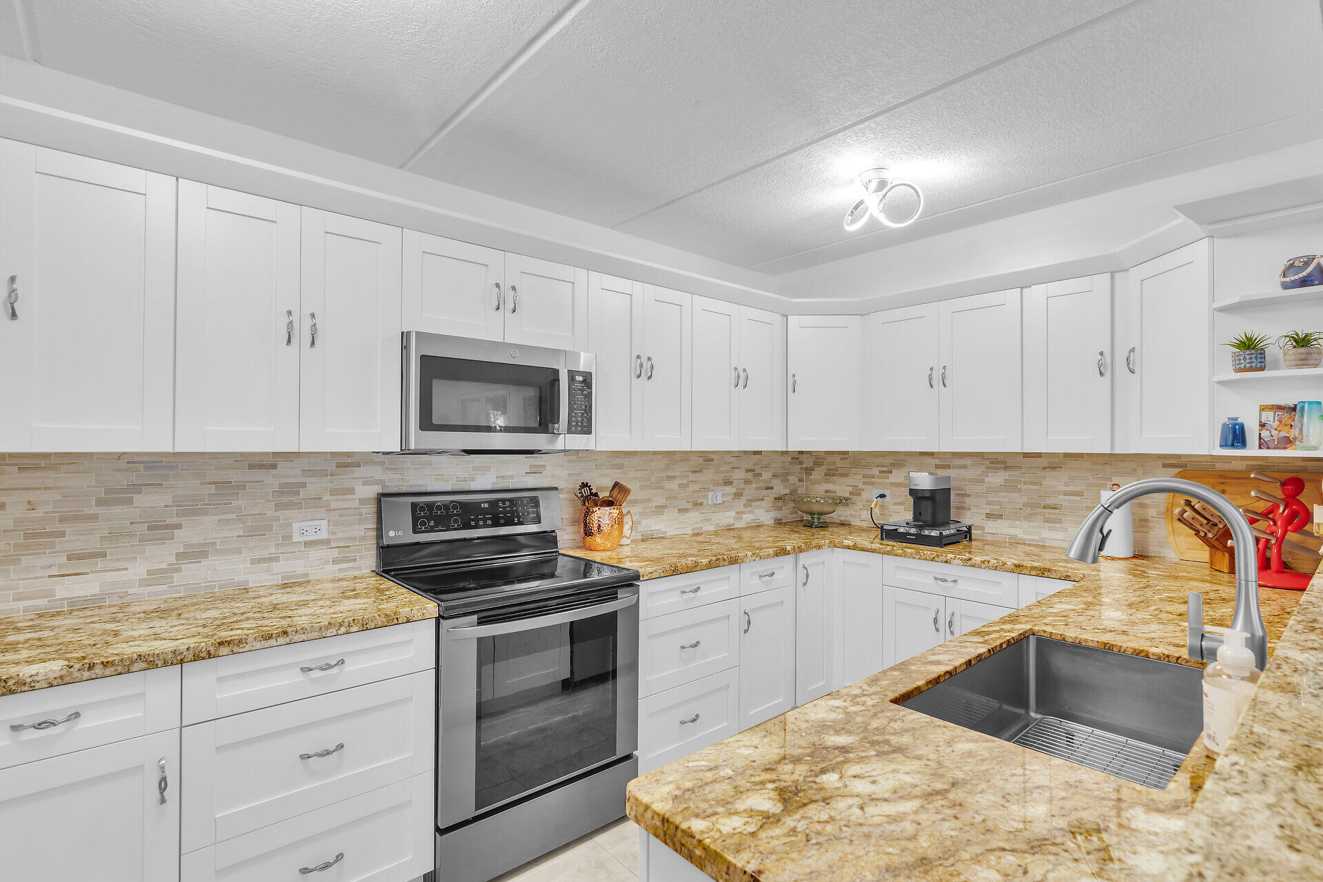 591 Sombrero Bch Lemon Cove Condo Road, 8 B Property Photo 15