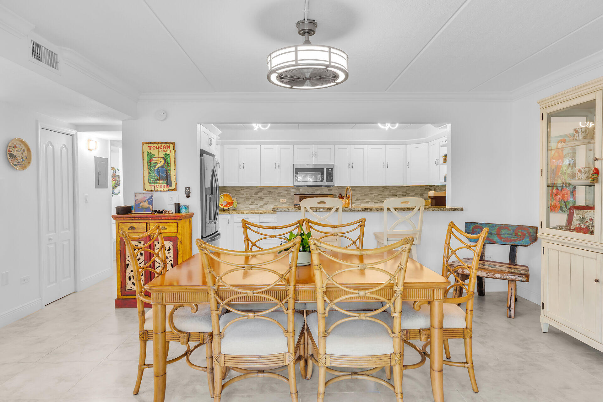591 Sombrero Bch Lemon Cove Condo Road, 8 B Property Photo 17