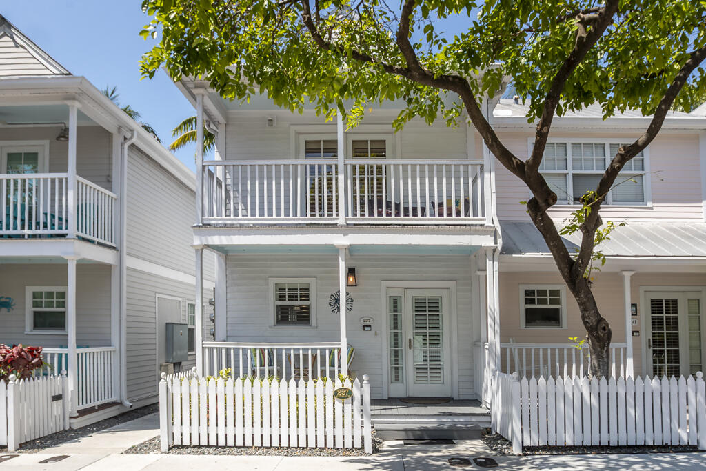 237 Southard Street Property Photo