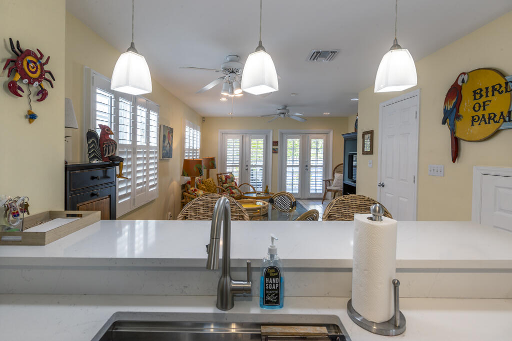 237 Southard Street Property Photo 8