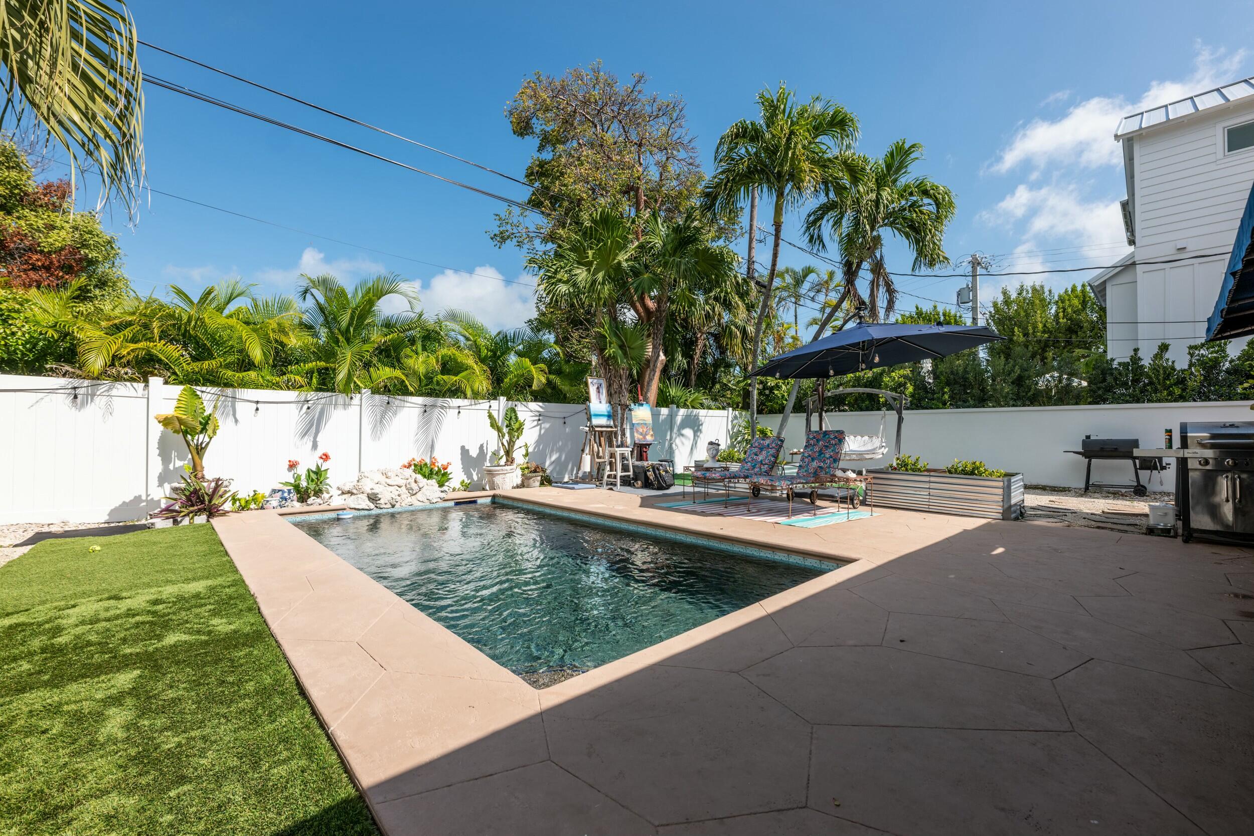 1423 Johnson Street Property Photo 2