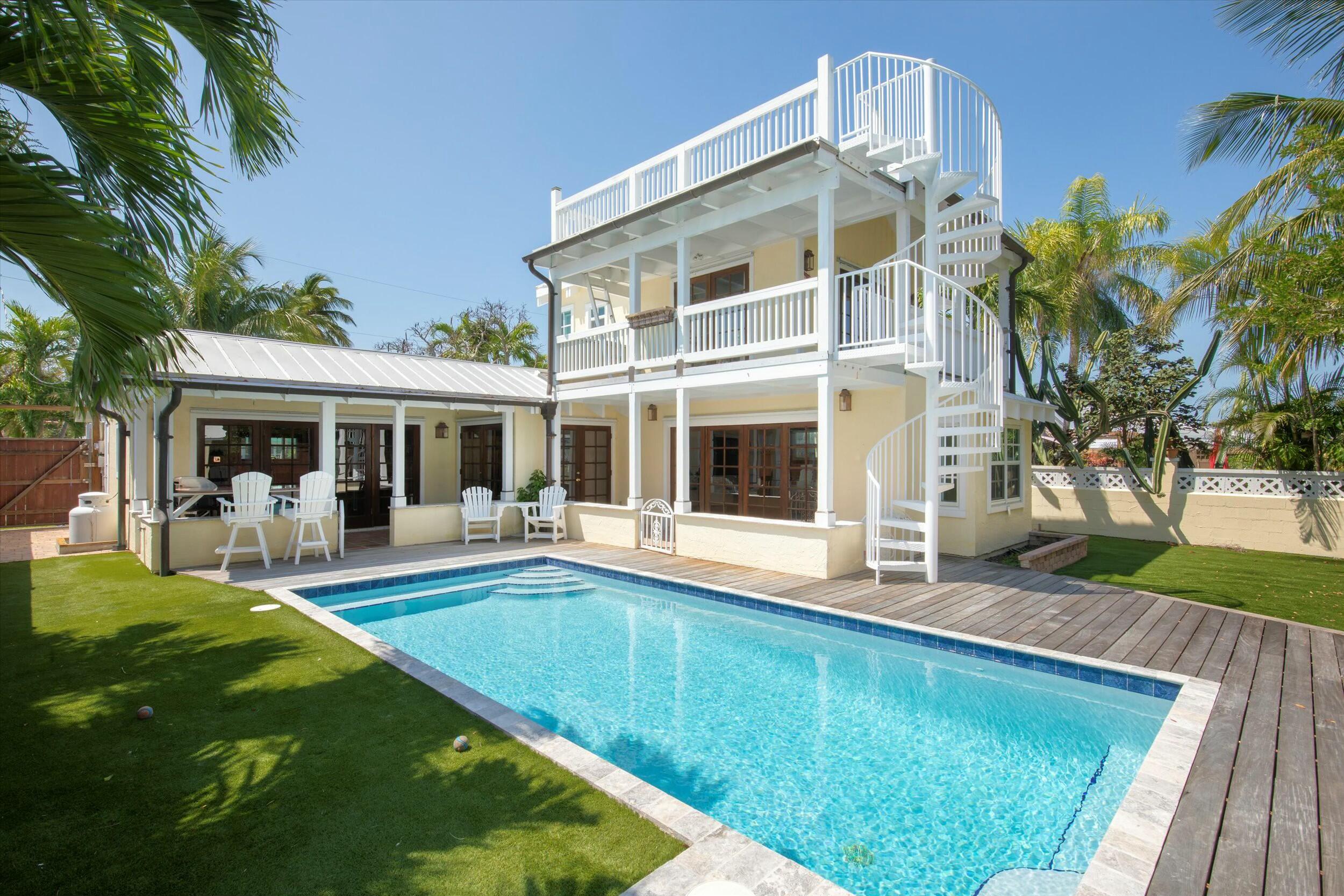 1613 Bahama Drive Property Photo 2