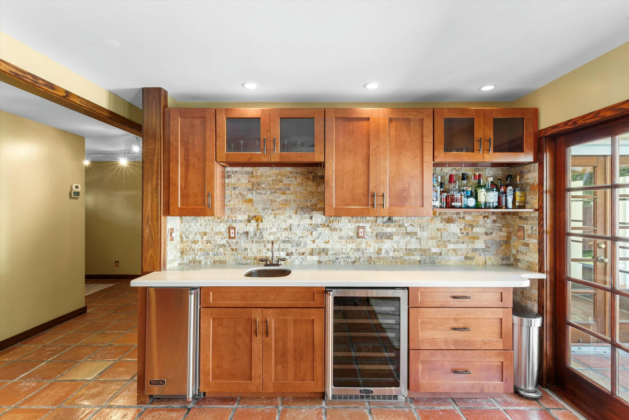 1613 Bahama Drive Property Photo 3