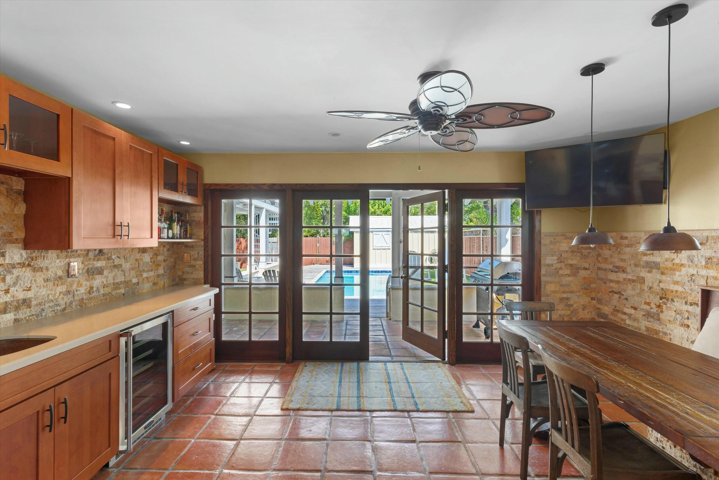 1613 Bahama Drive Property Photo 4