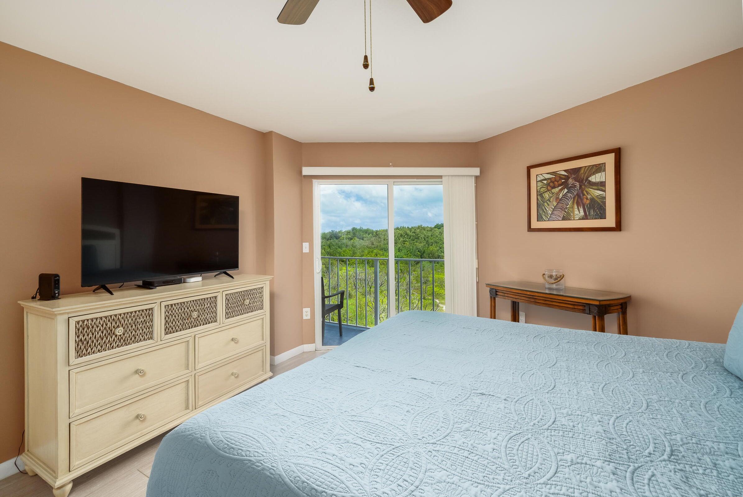 500 Burton Drive, 1314 Property Photo 5