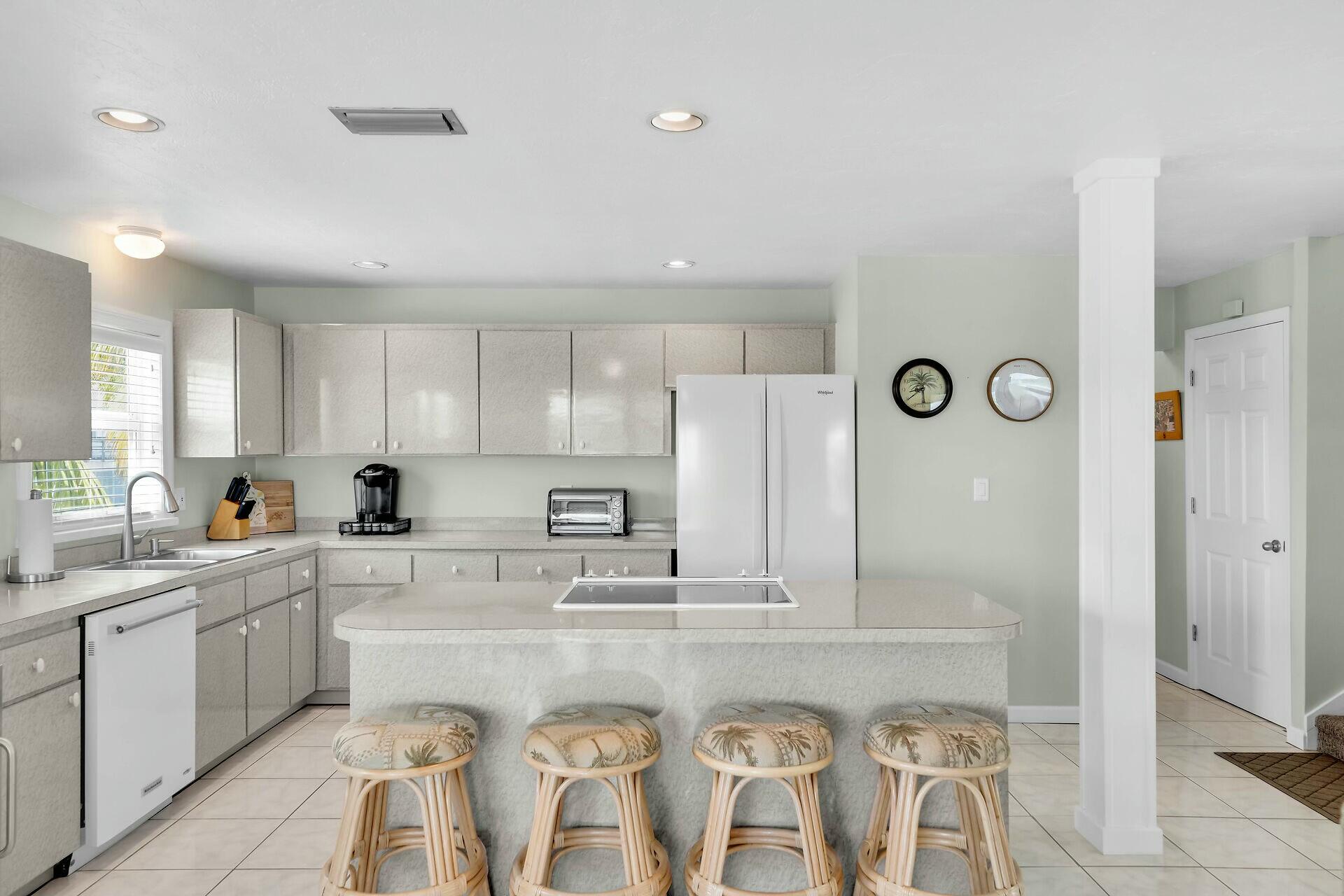 27330 Barbados Lane Property Photo 14