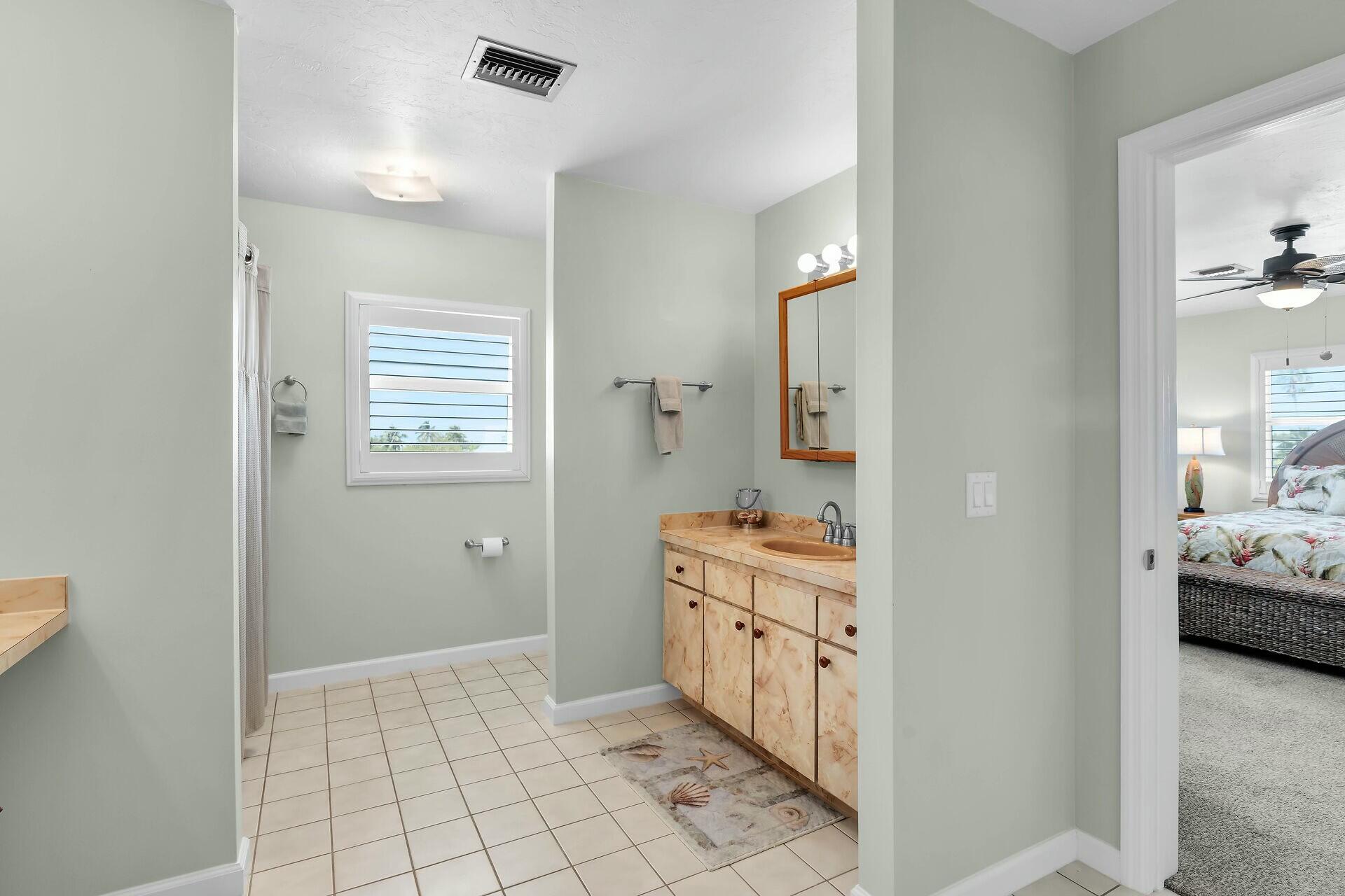 27330 Barbados Lane Property Photo 19