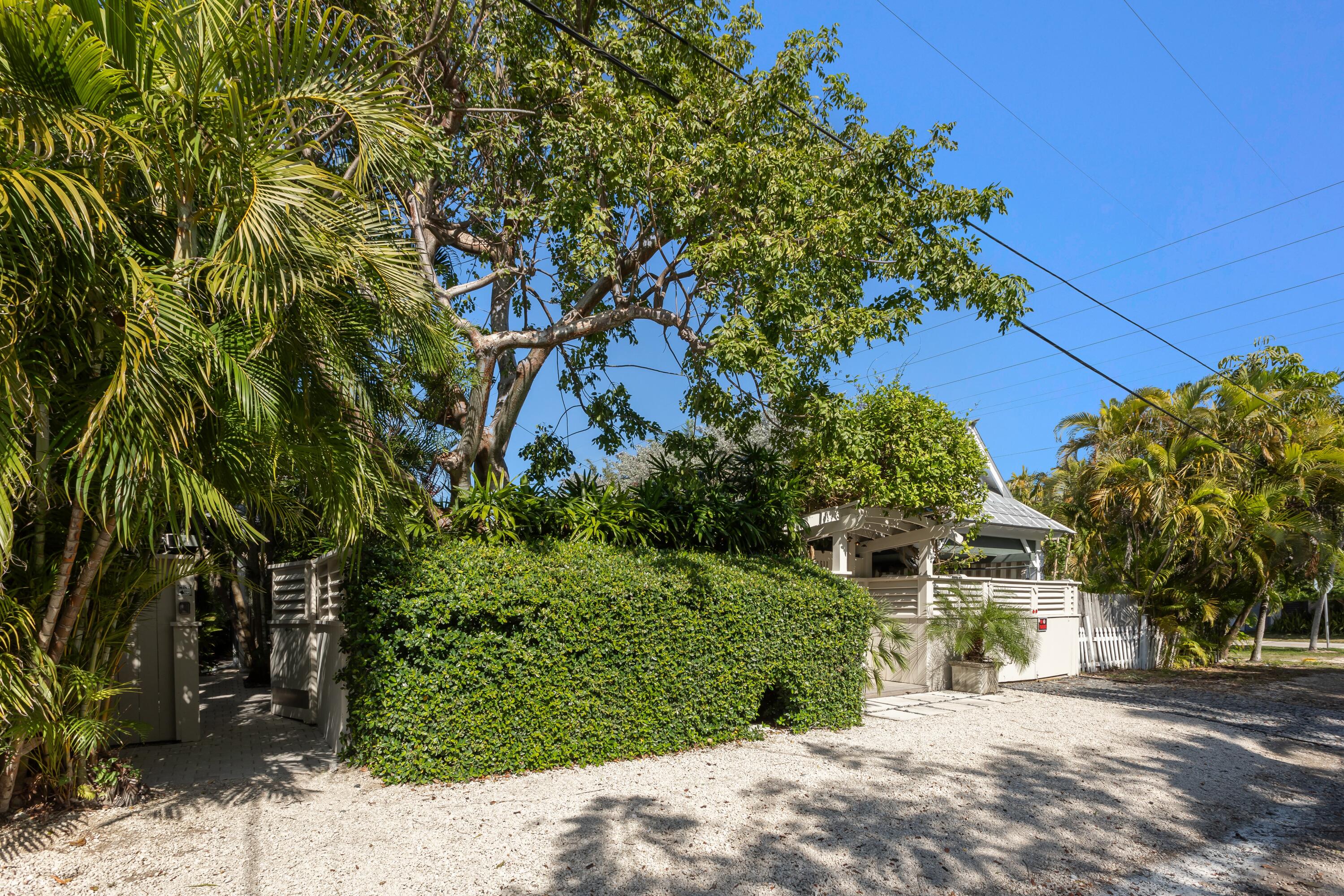 1511 South Street Property Photo 7