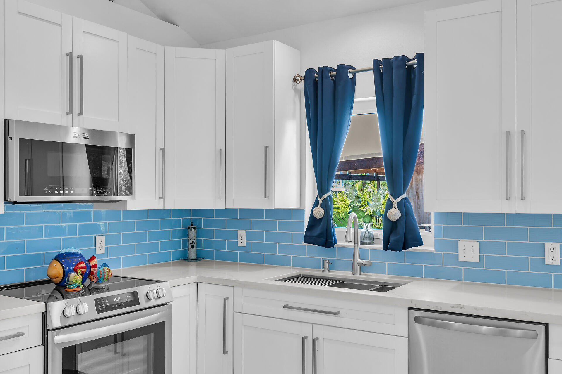 150 Columbus Drive Property Photo 26