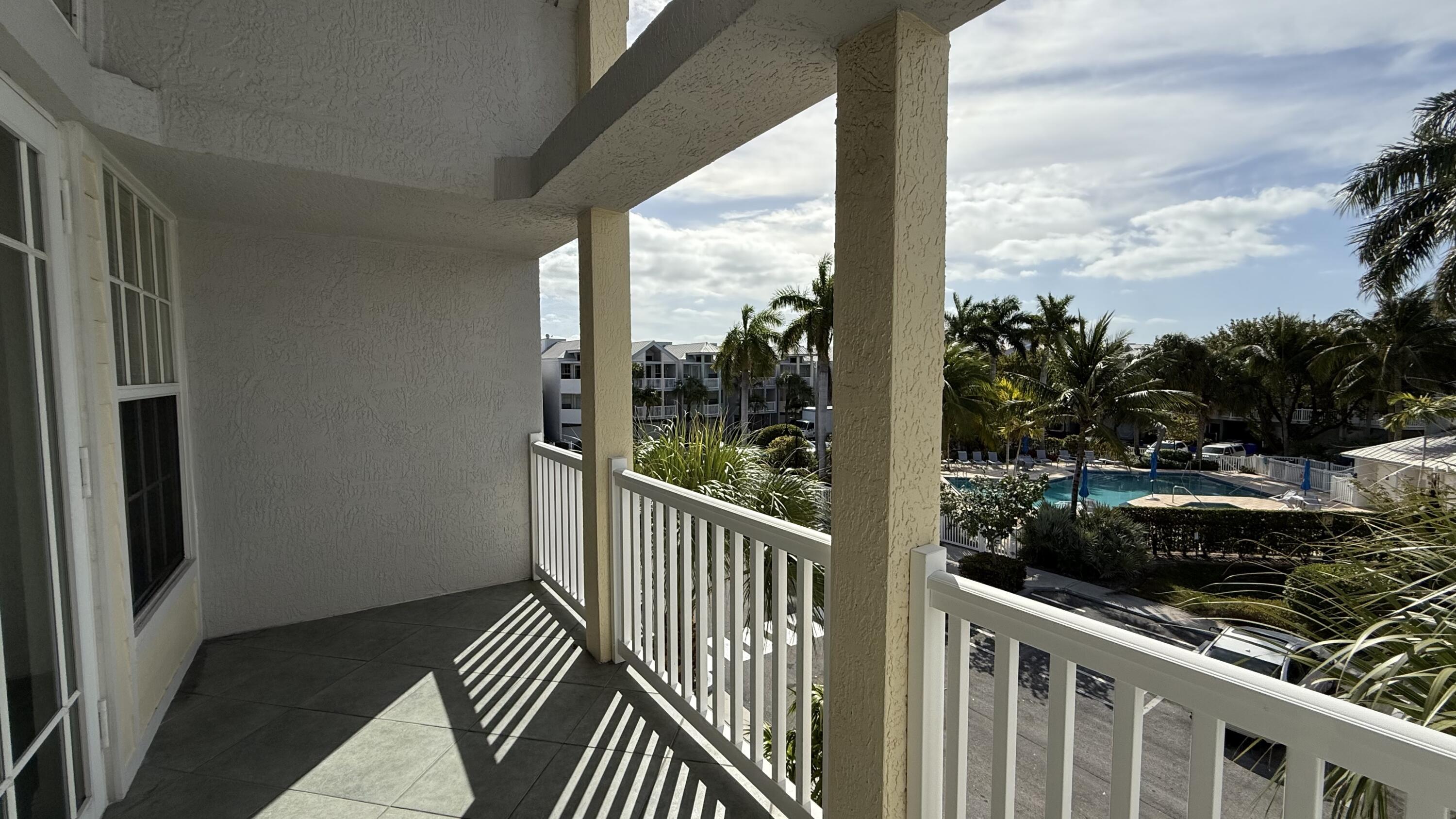 86 Seaside North Court Property Photo 11
