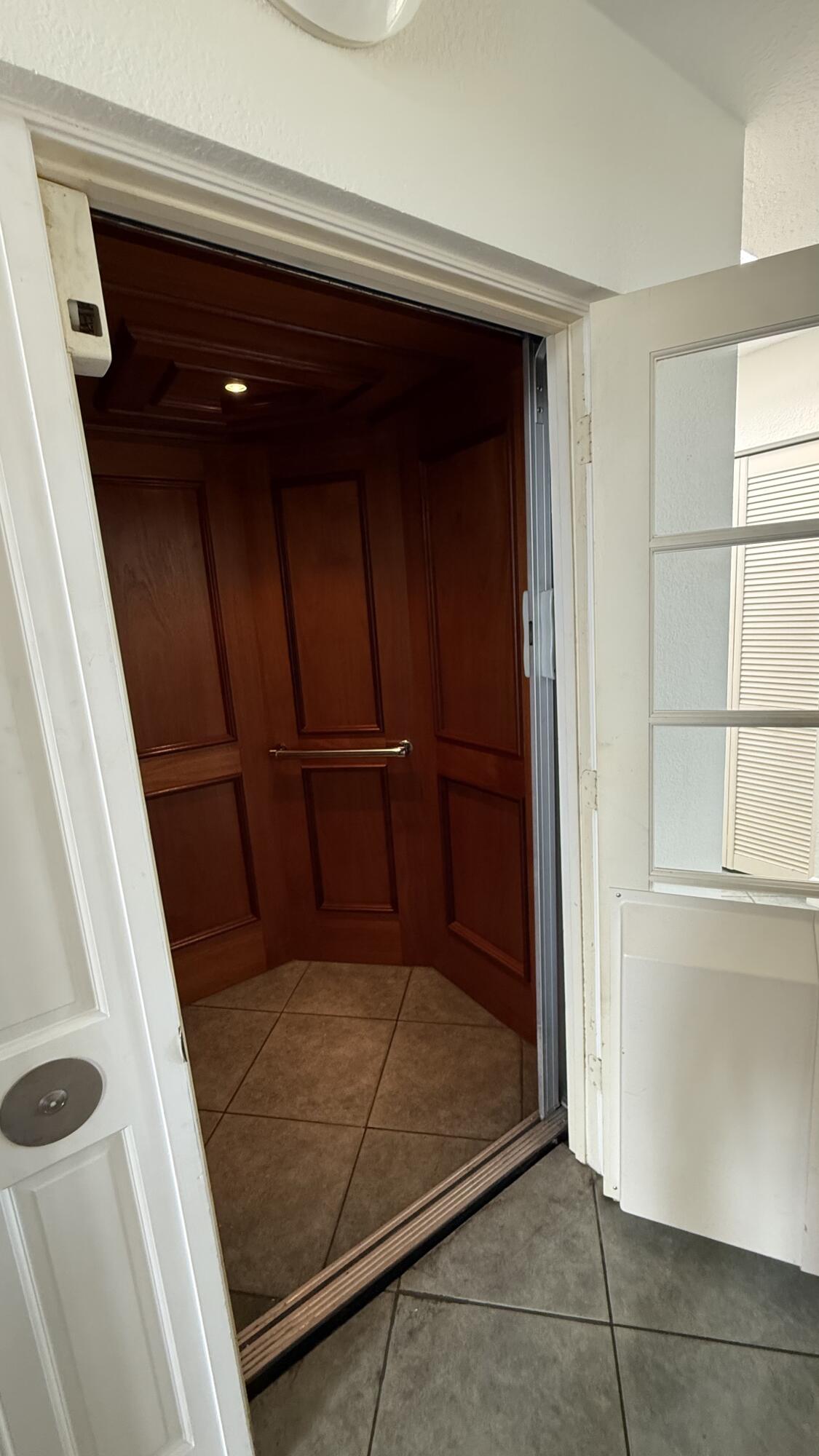 86 Seaside North Court Property Photo 16