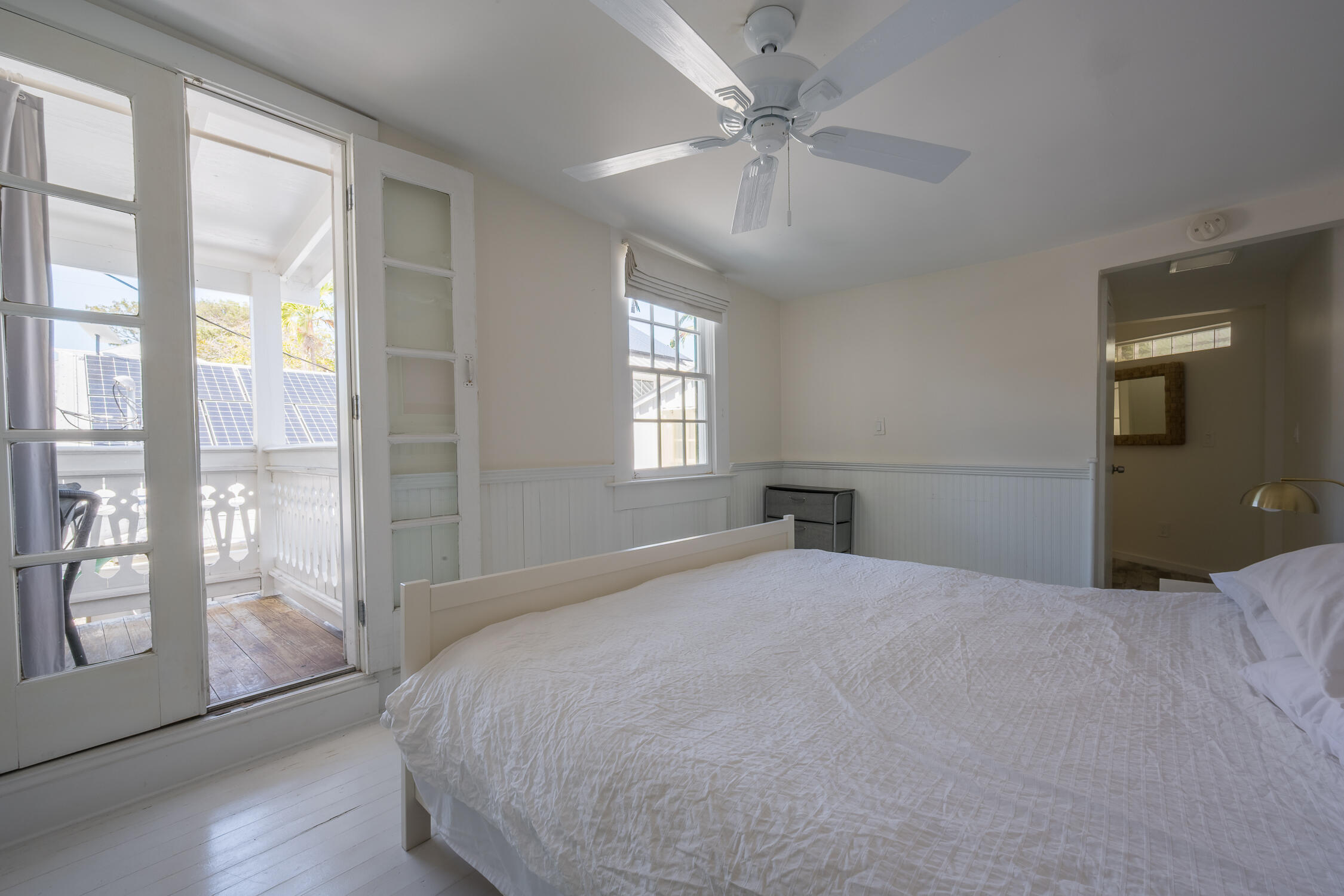 609 1/2 Margaret Street Property Photo 27