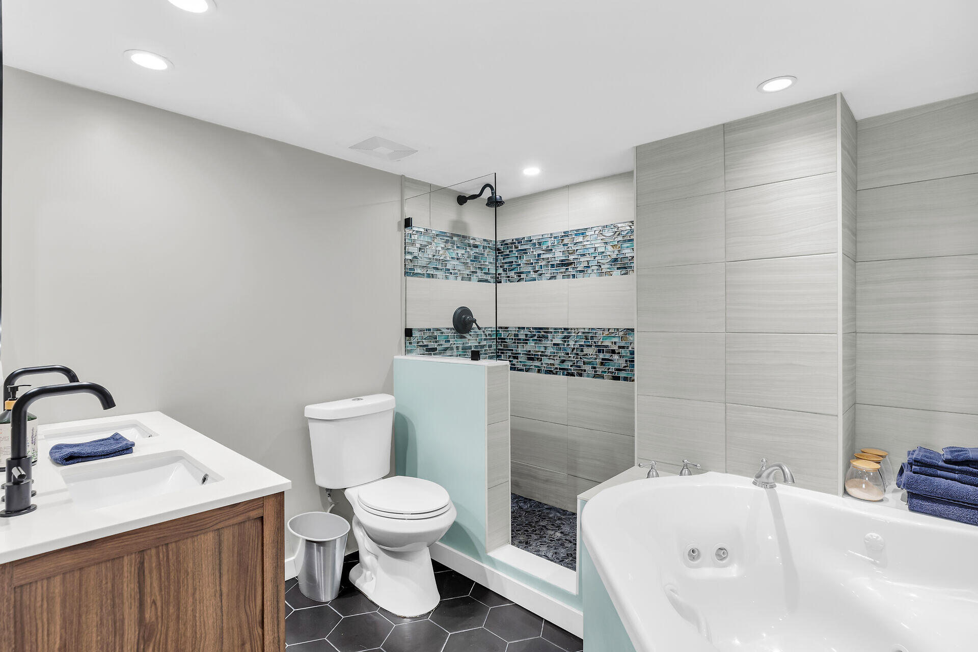 79901 Overseas Highway, 403 Property Photo 21
