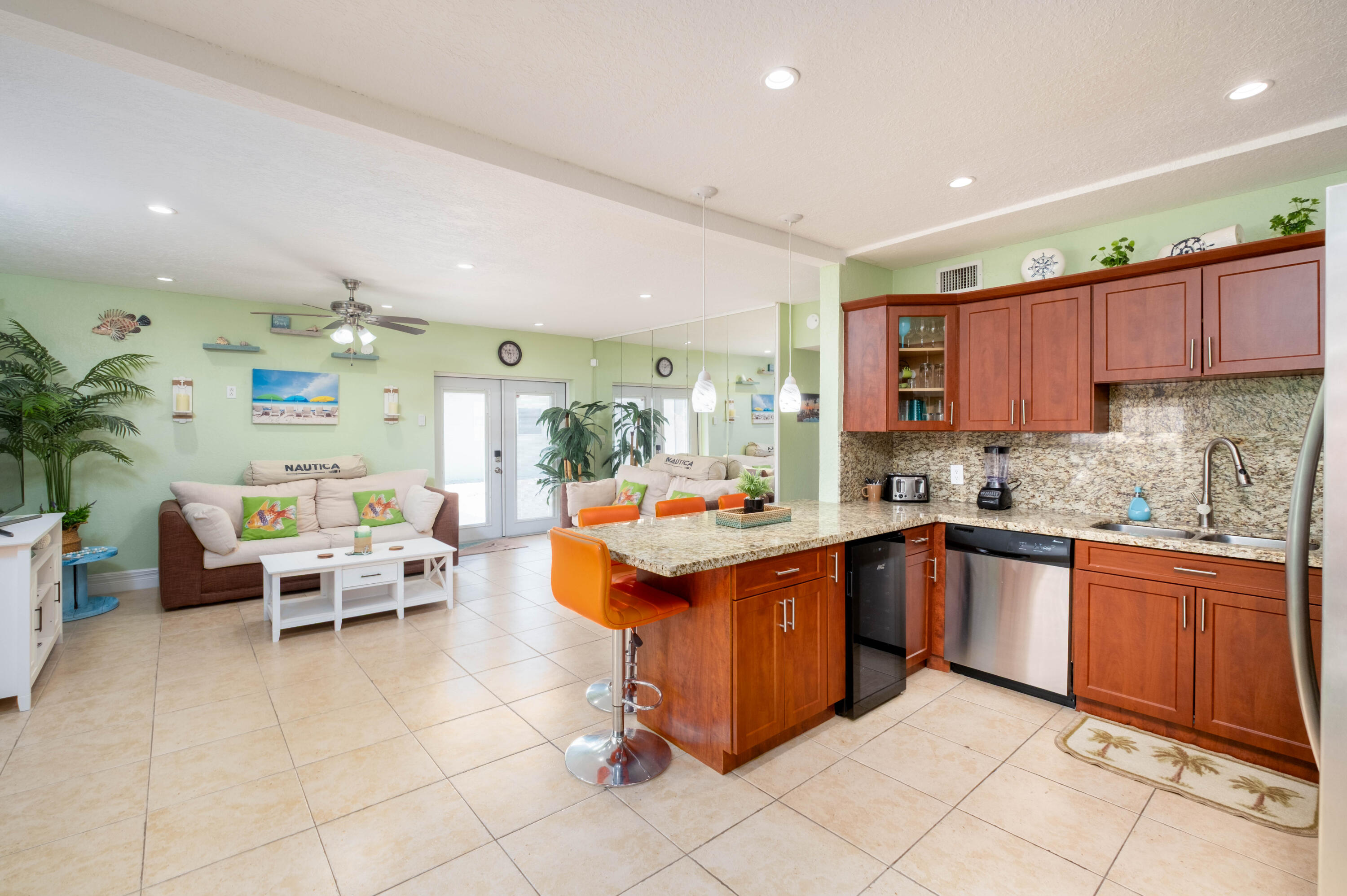 132 Gardenia Street Property Photo 7