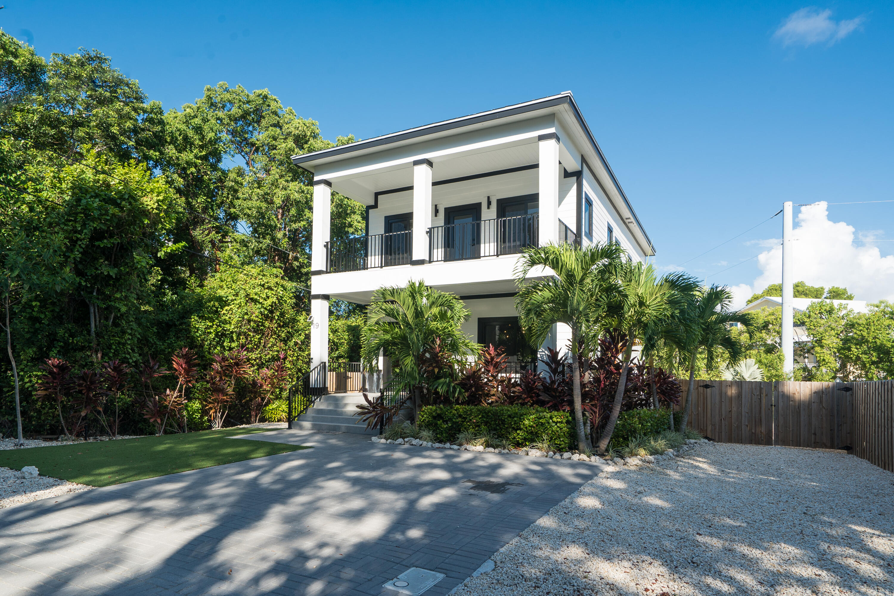 19 Coral Way Property Photo 1