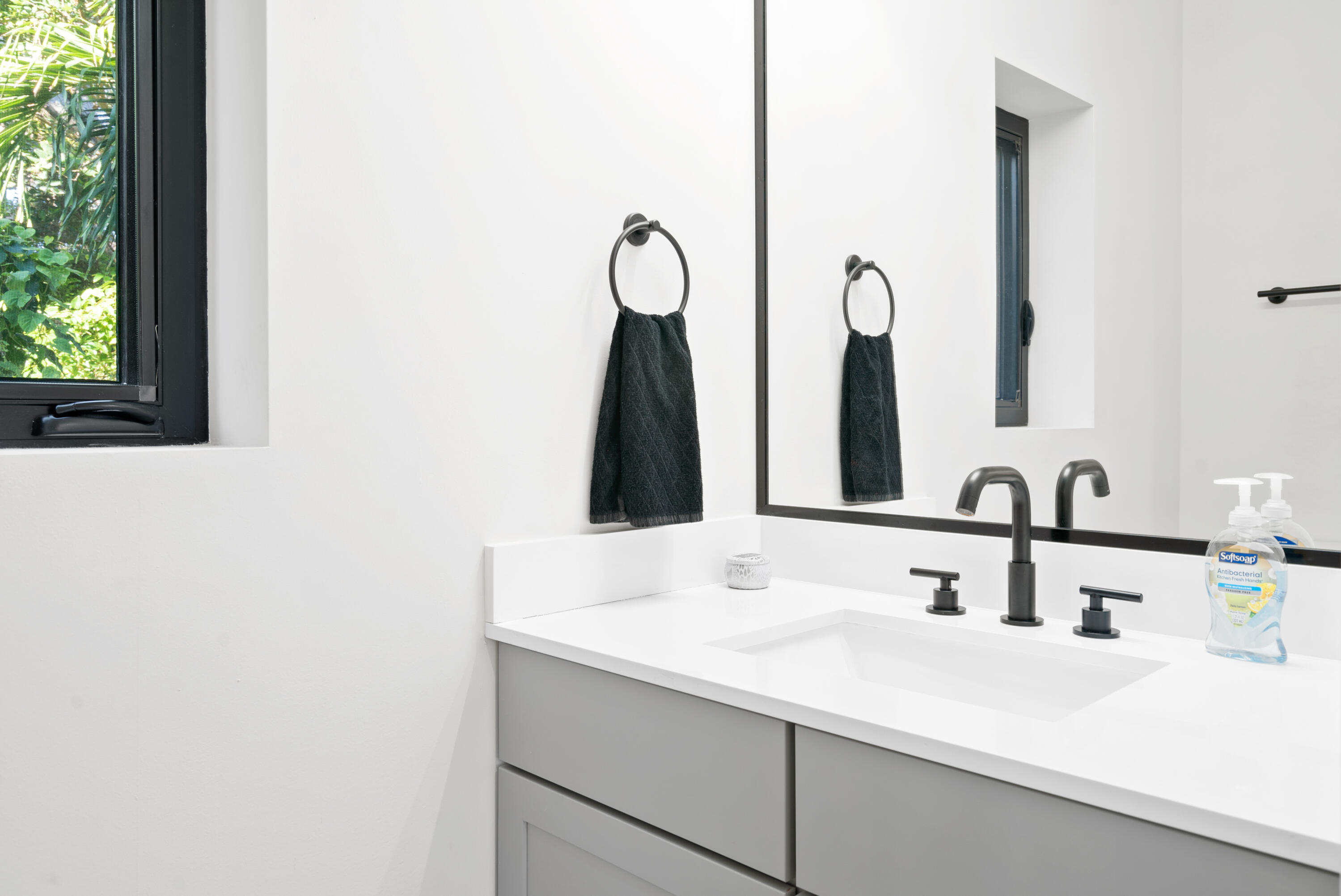 19 Coral Way Property Photo 7