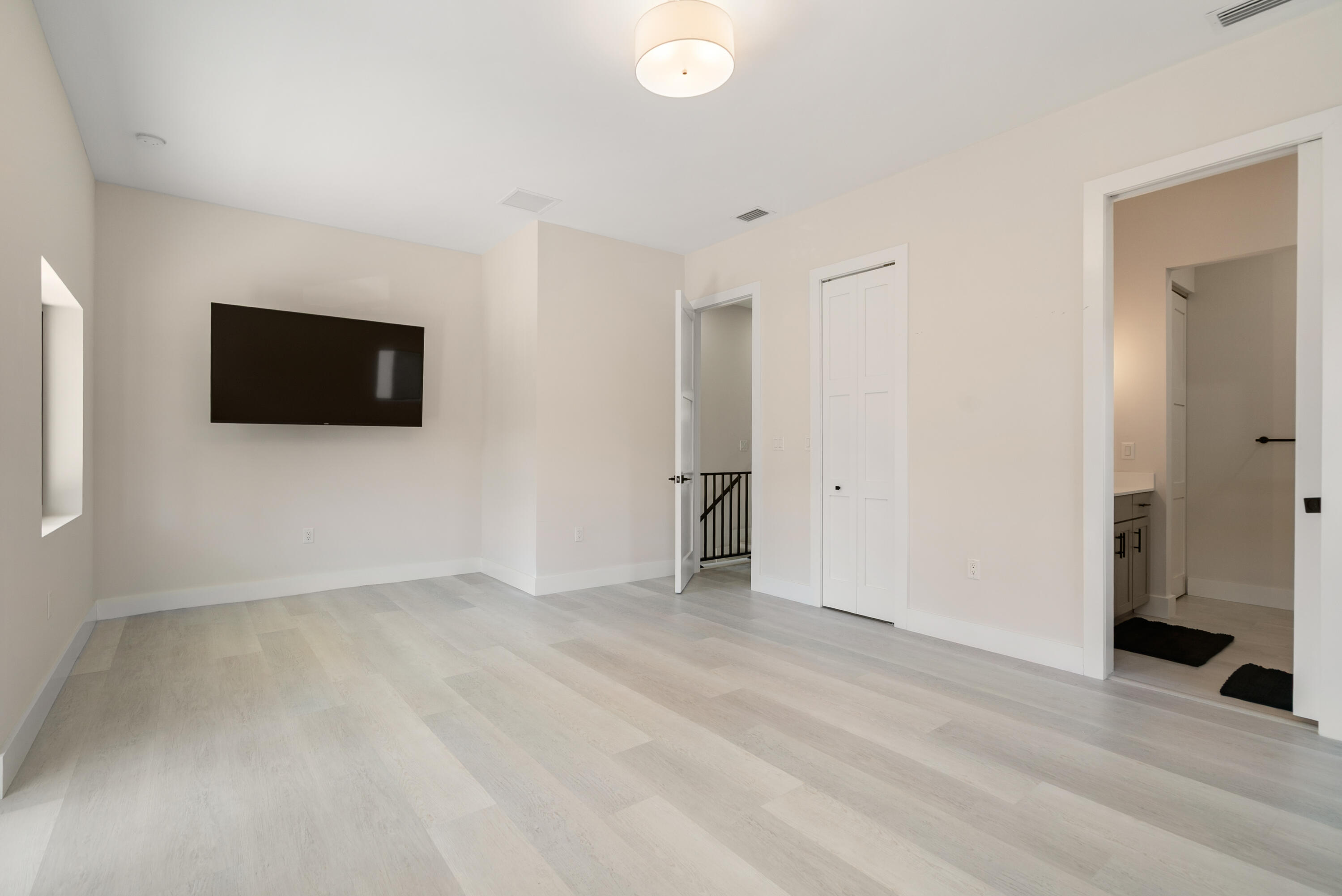 19 Coral Way Property Photo 15