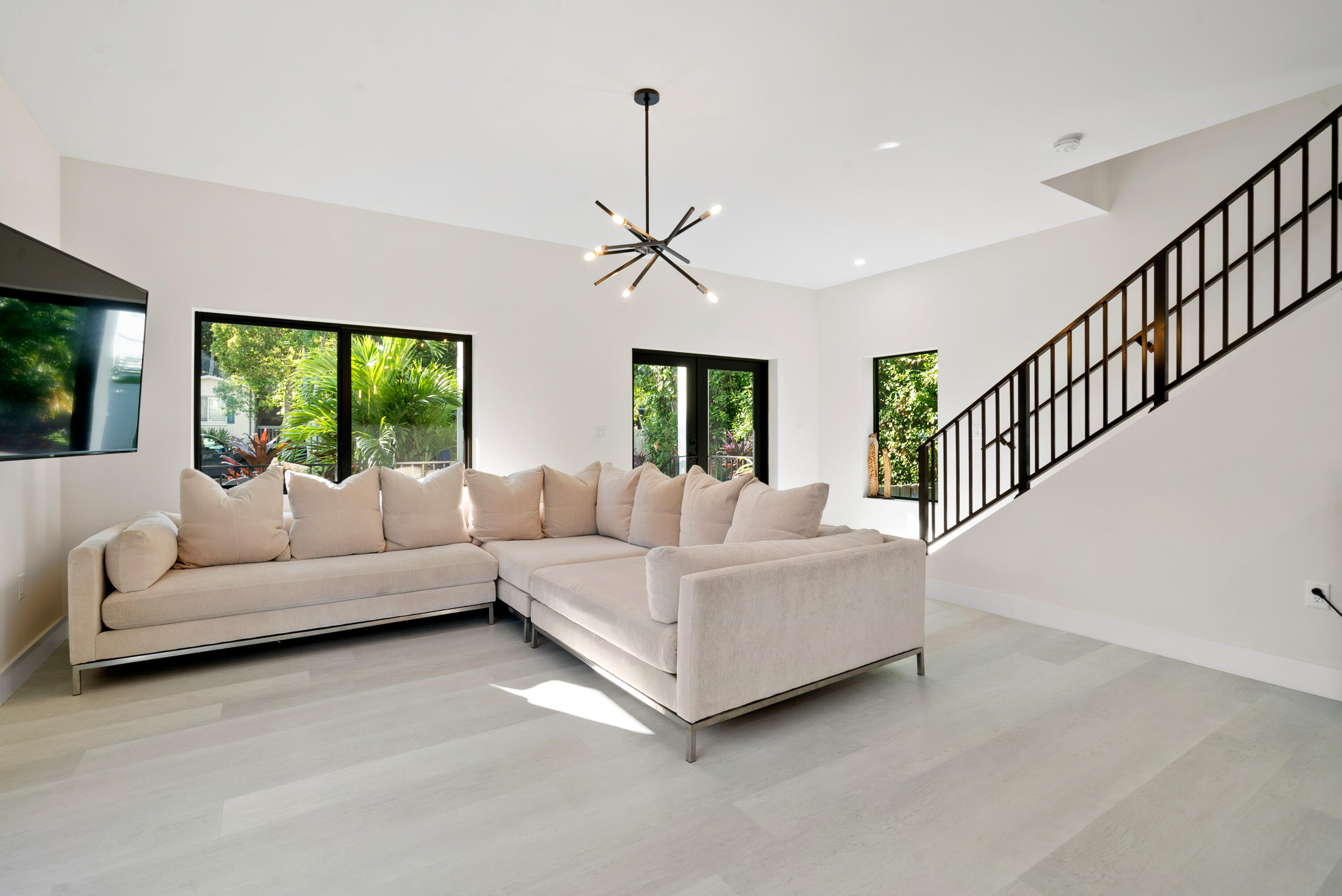 19 Coral Way Property Photo 22