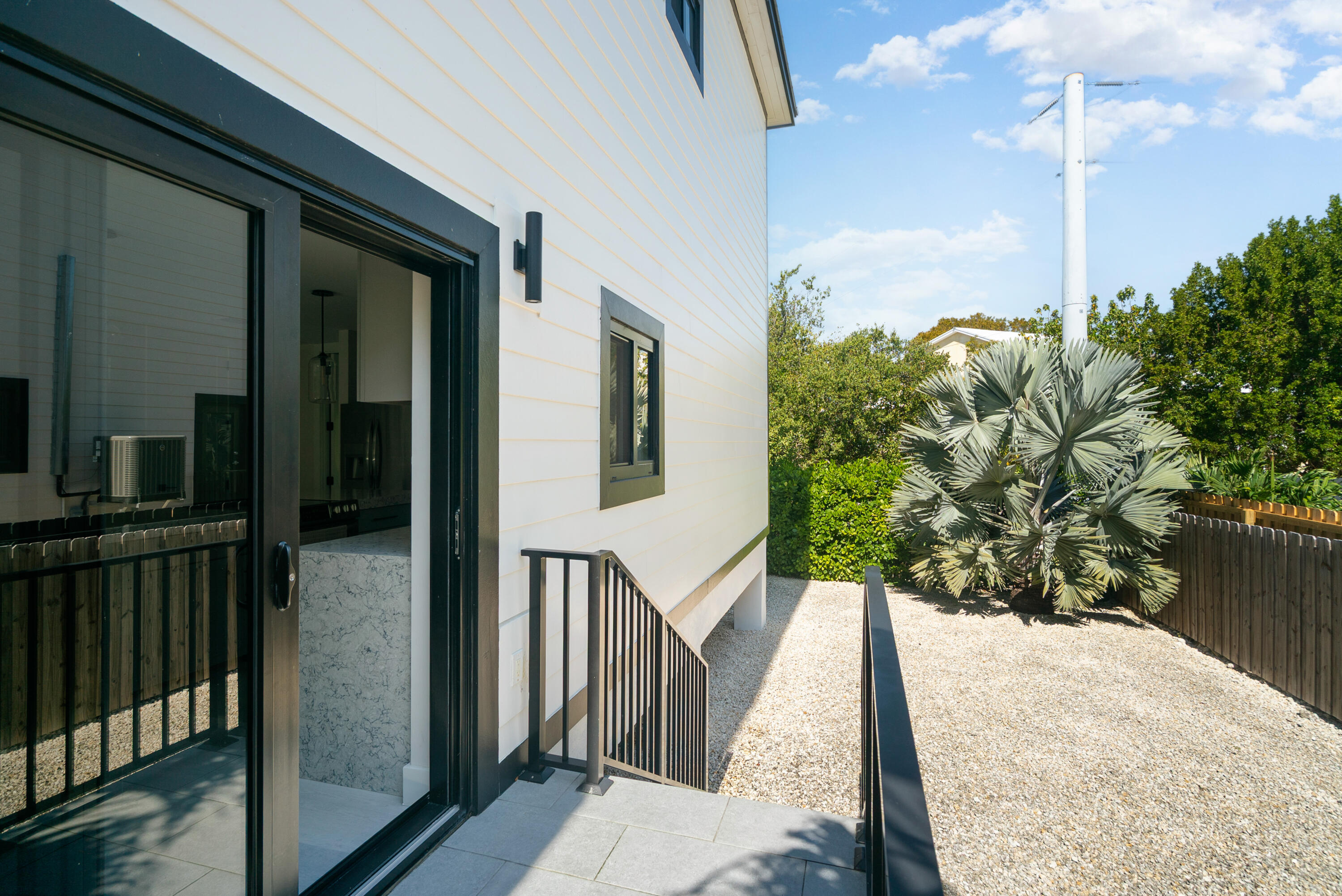 19 Coral Way Property Photo 36