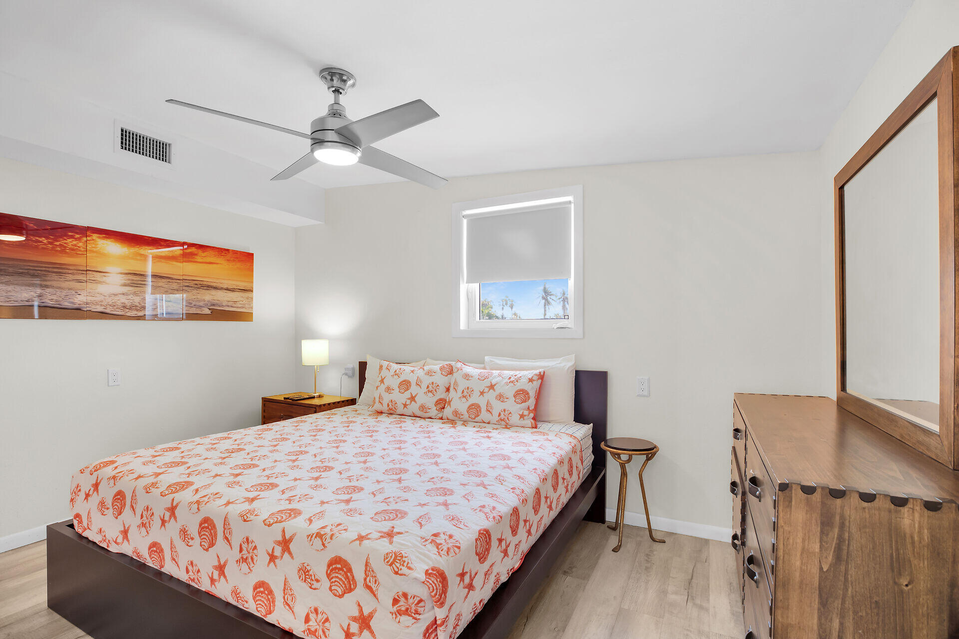 18 7th Avenue Property Photo 15