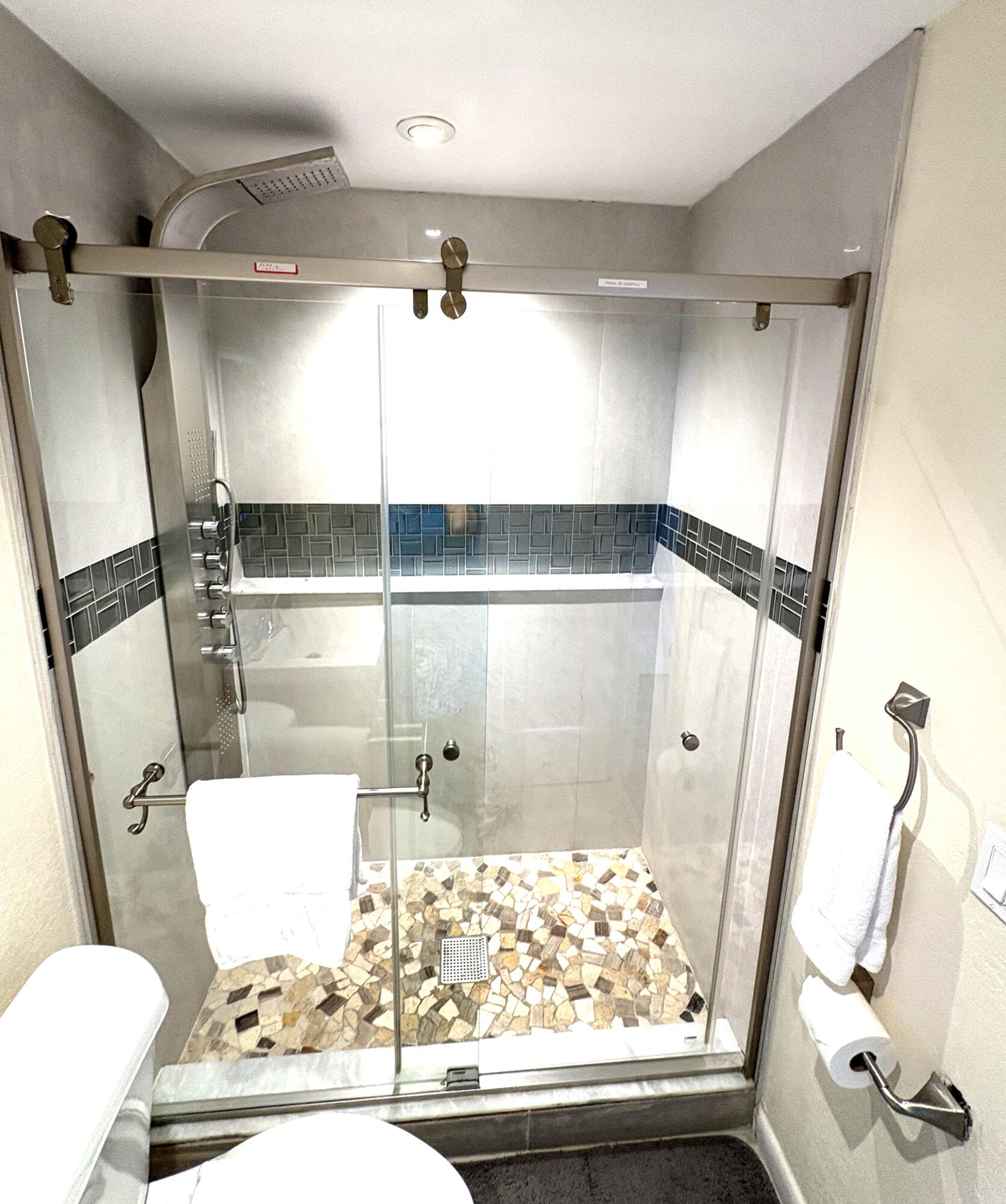 18 7th Avenue Property Photo 18