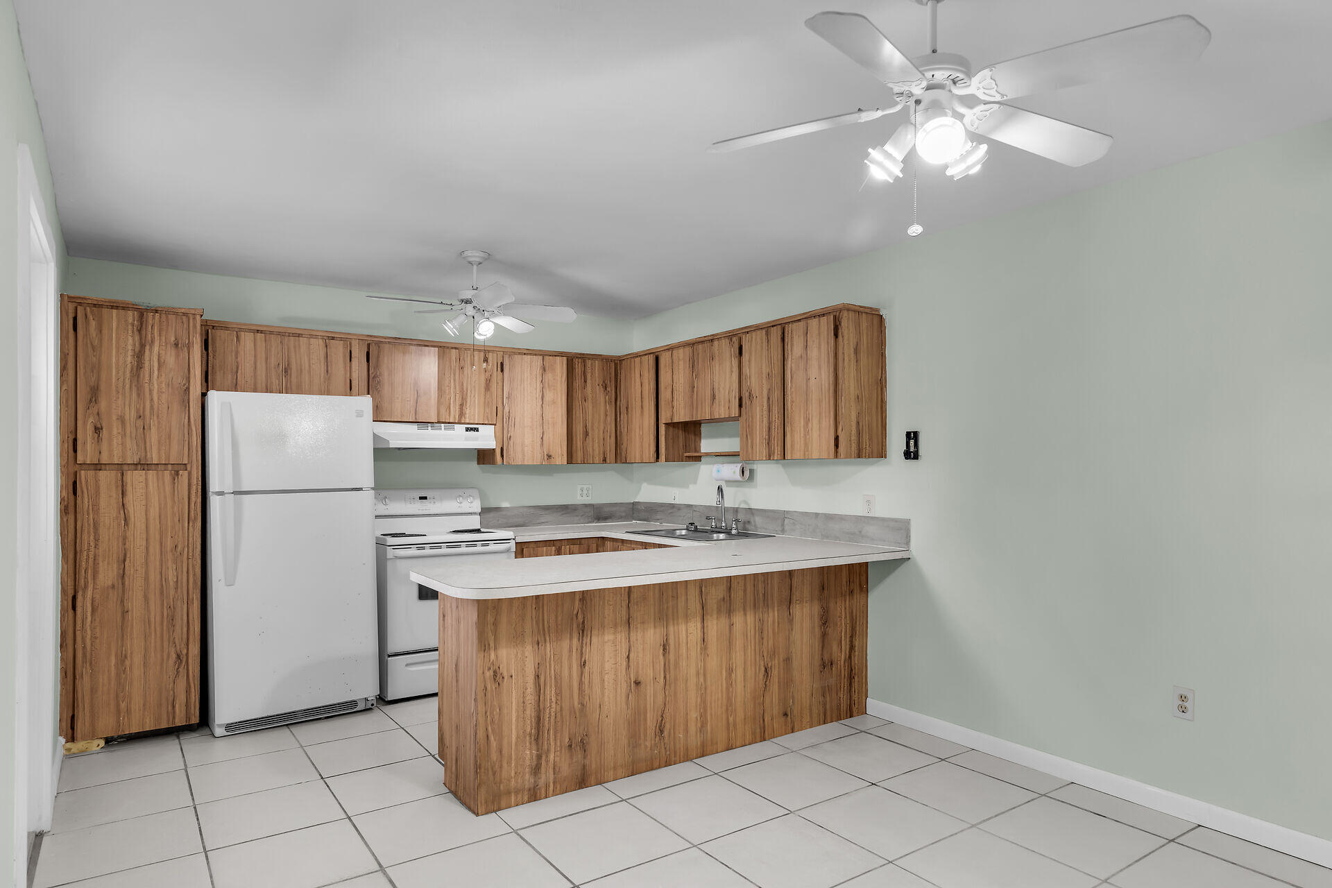 3212 Harriet Avenue Property Photo 11