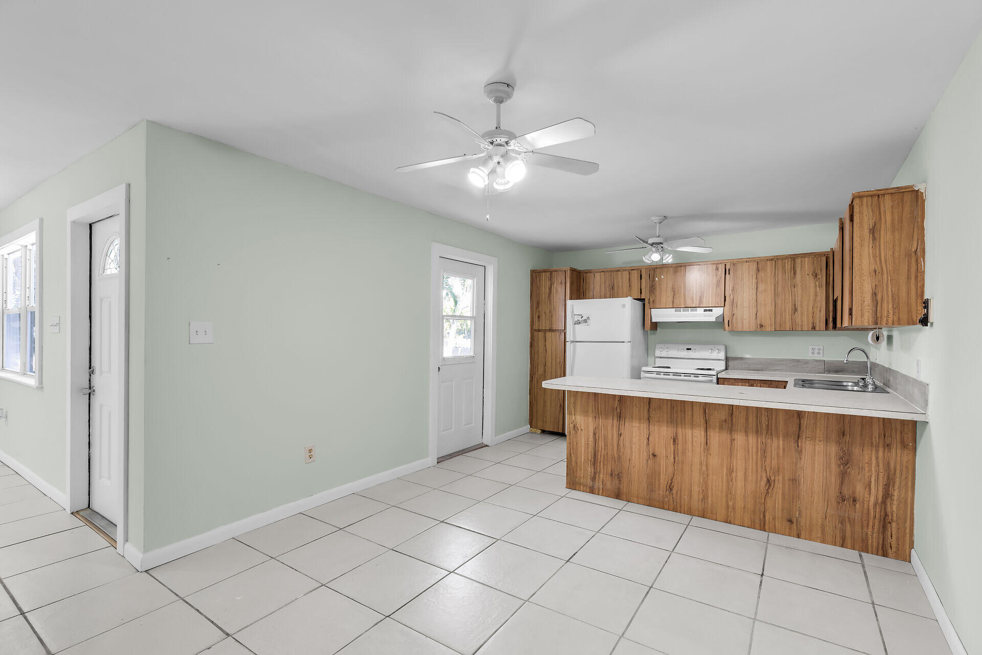 3212 Harriet Avenue Property Photo 13
