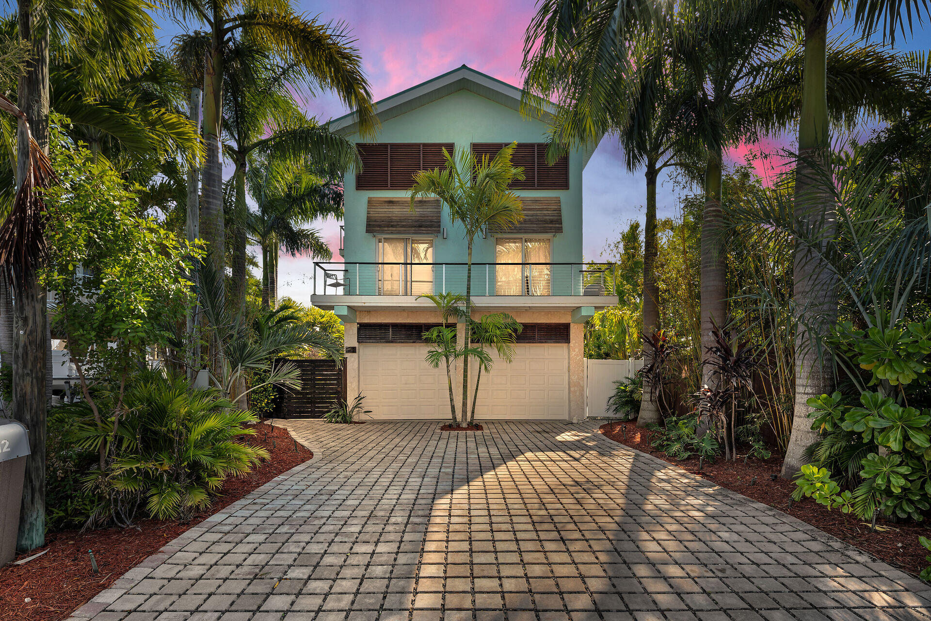 112 Gardenia Street Property Photo 3