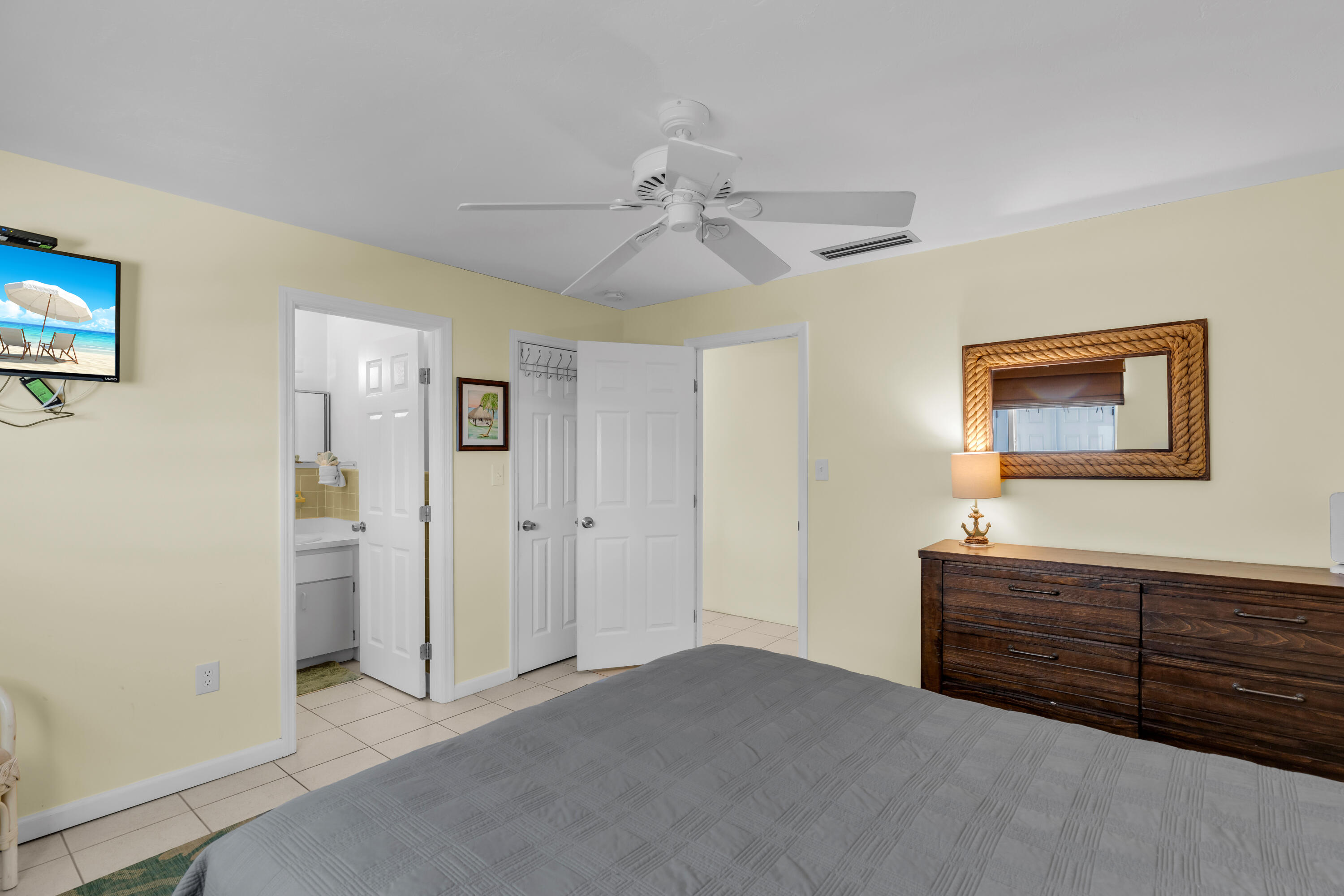 261 & 271 9th Street Property Photo 15