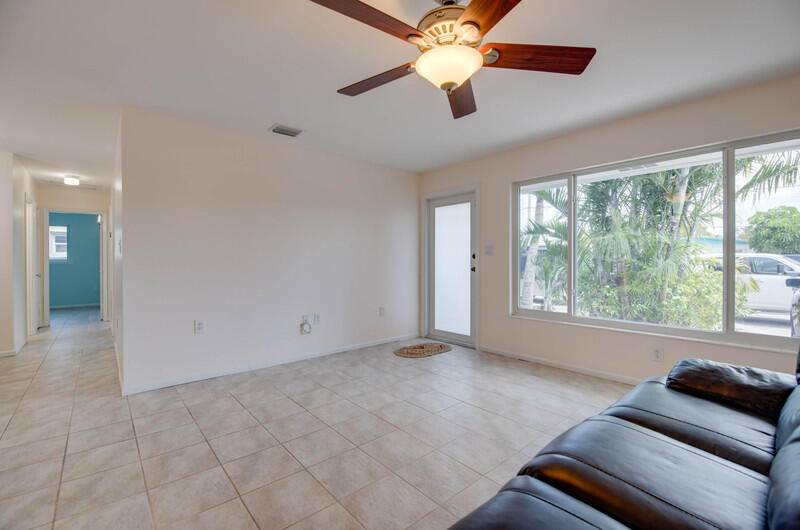 1006 16th Terrace Property Photo 4