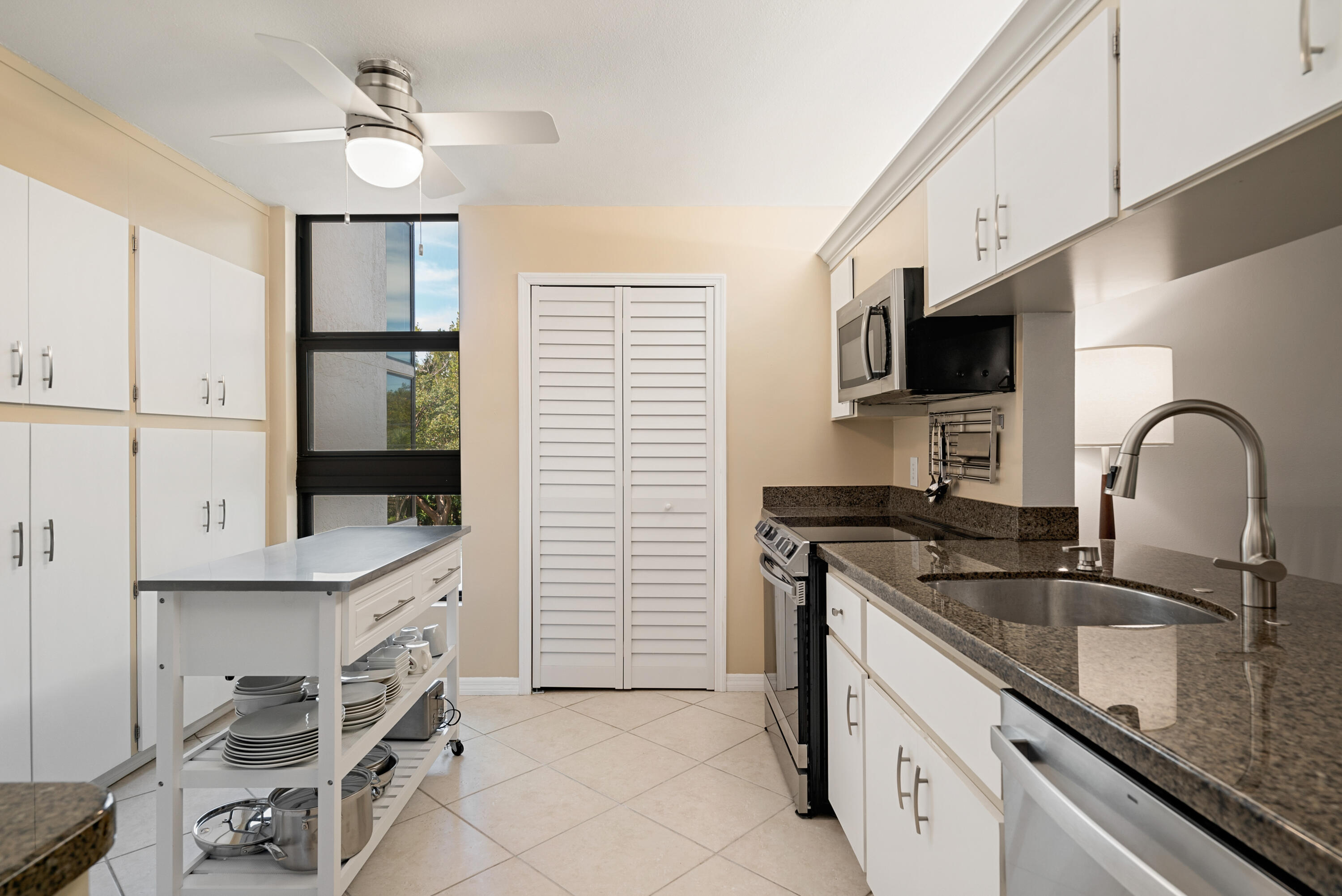 7101 Gulf Of Mexico Boulevard, 101 Property Photo 7