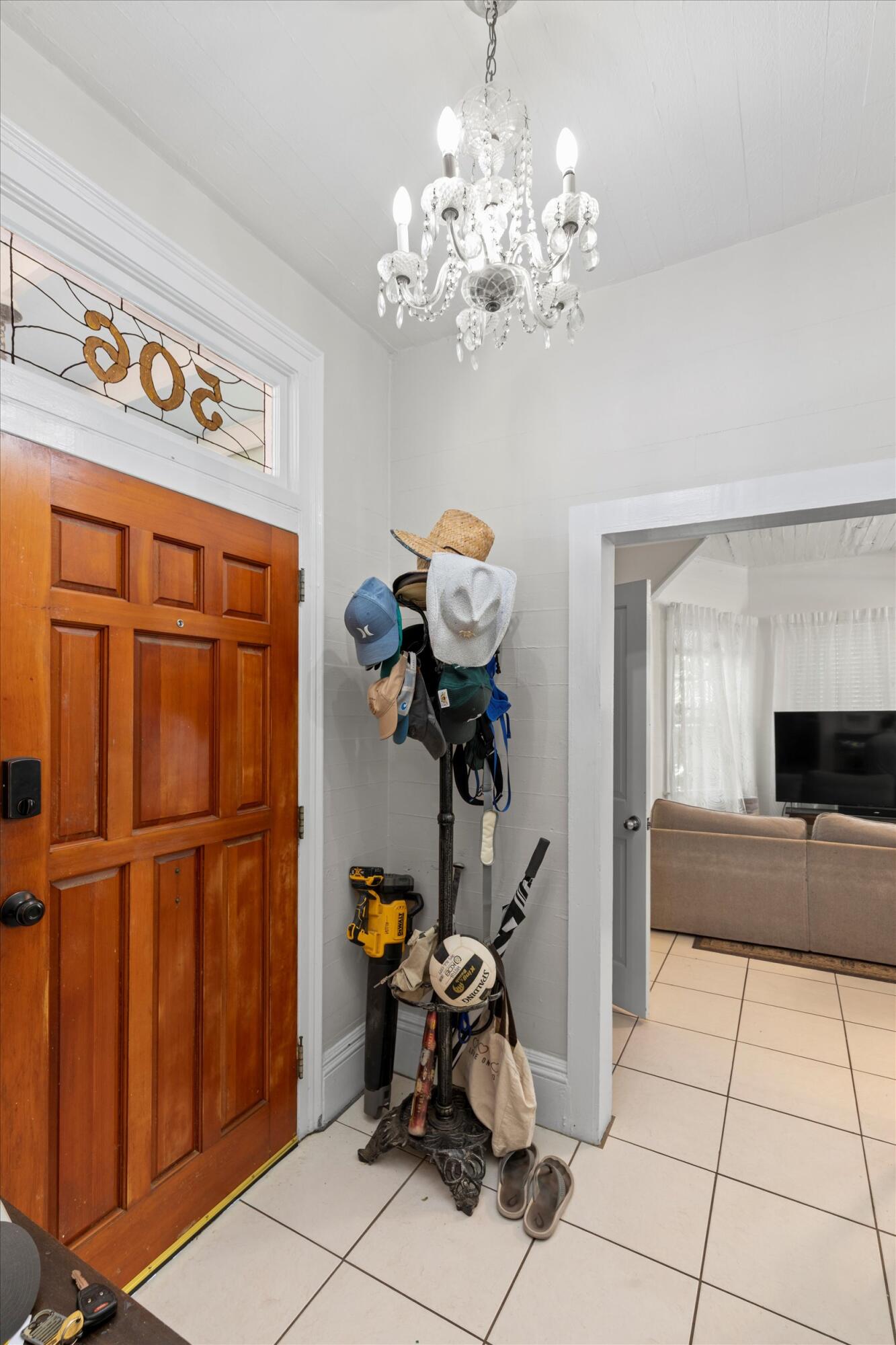 506 Frances Street Property Photo 7