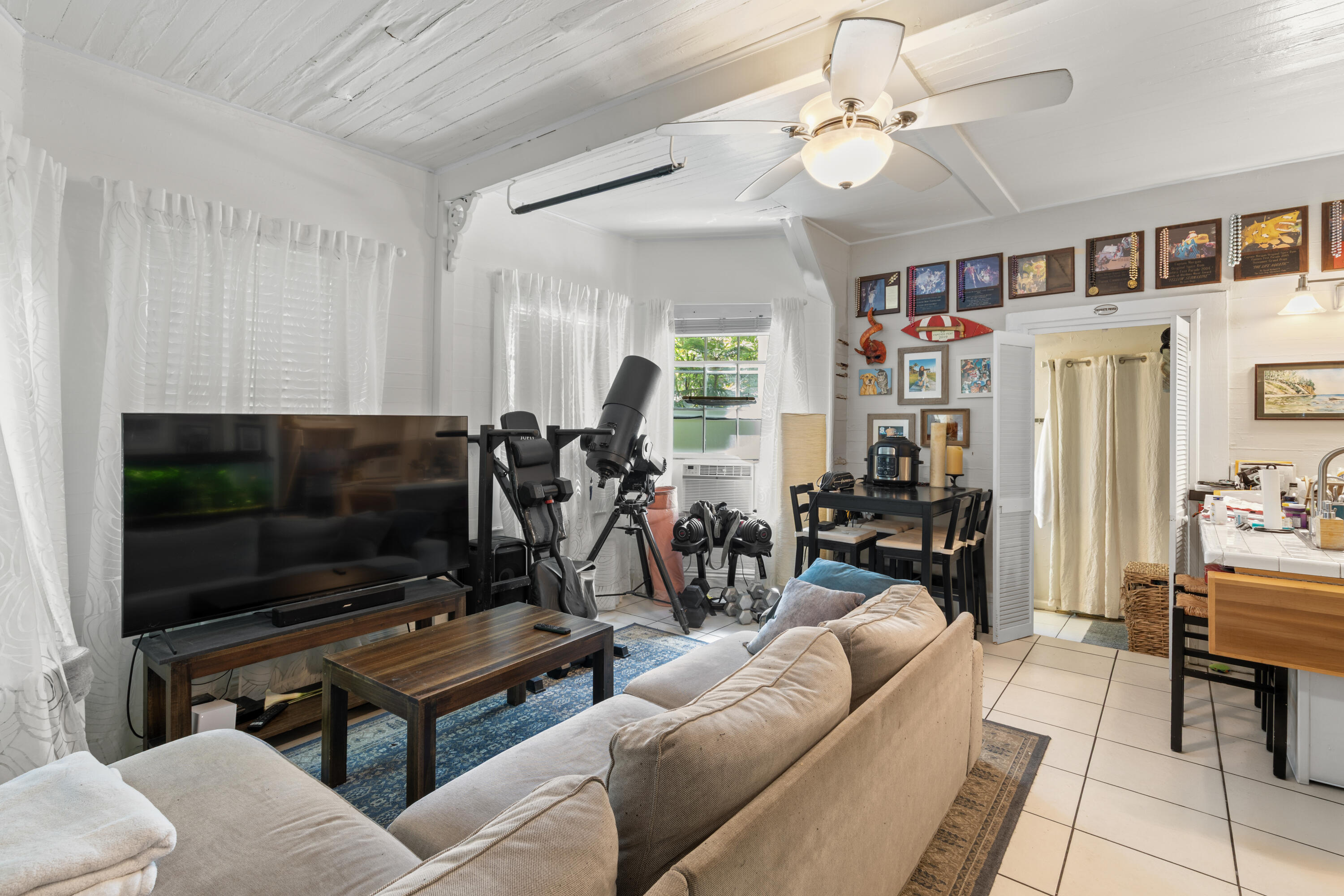506 Frances Street Property Photo 8