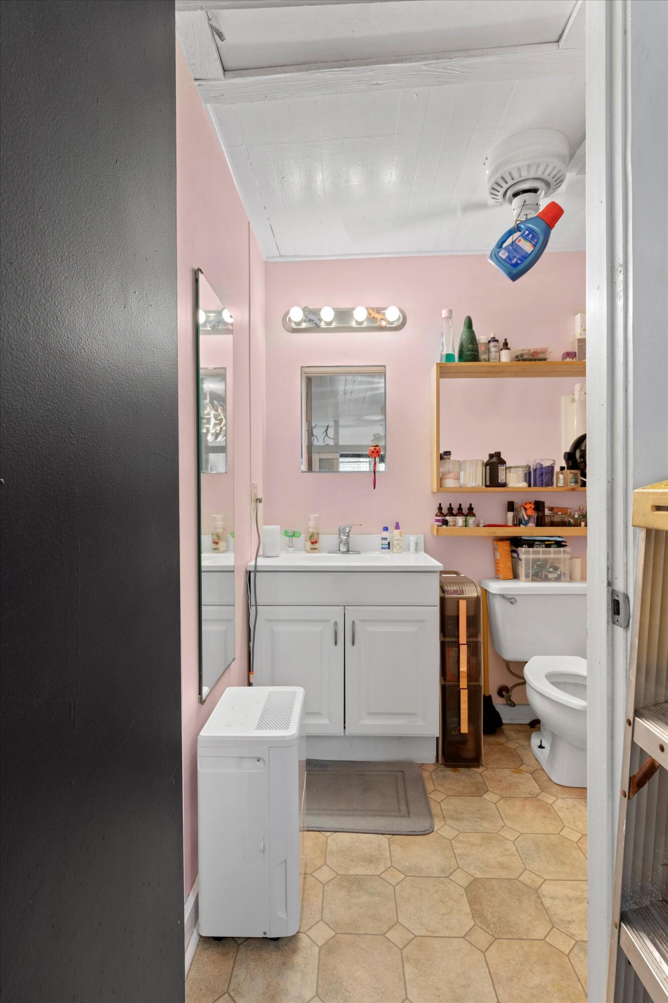 506 Frances Street Property Photo 41