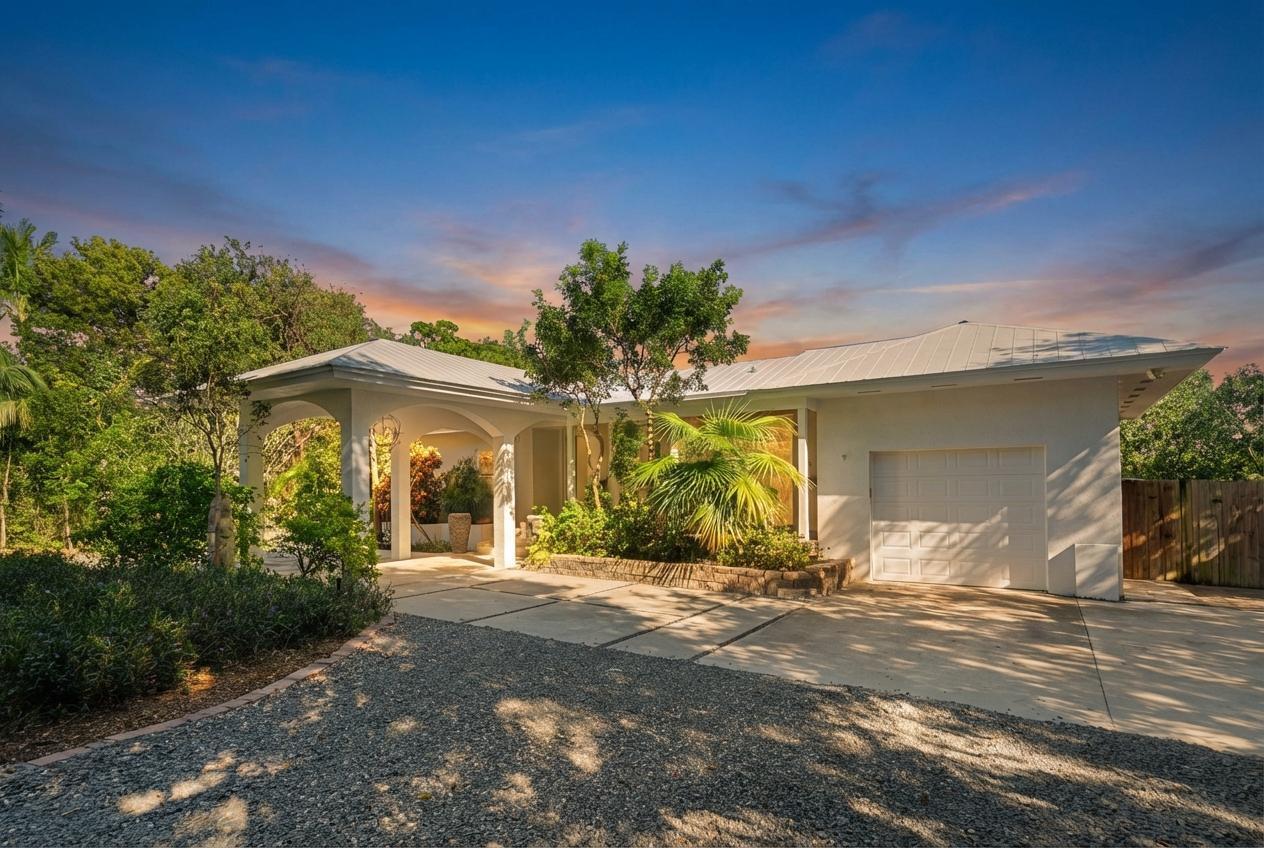 120 S Coco Plum Road Property Photo 1