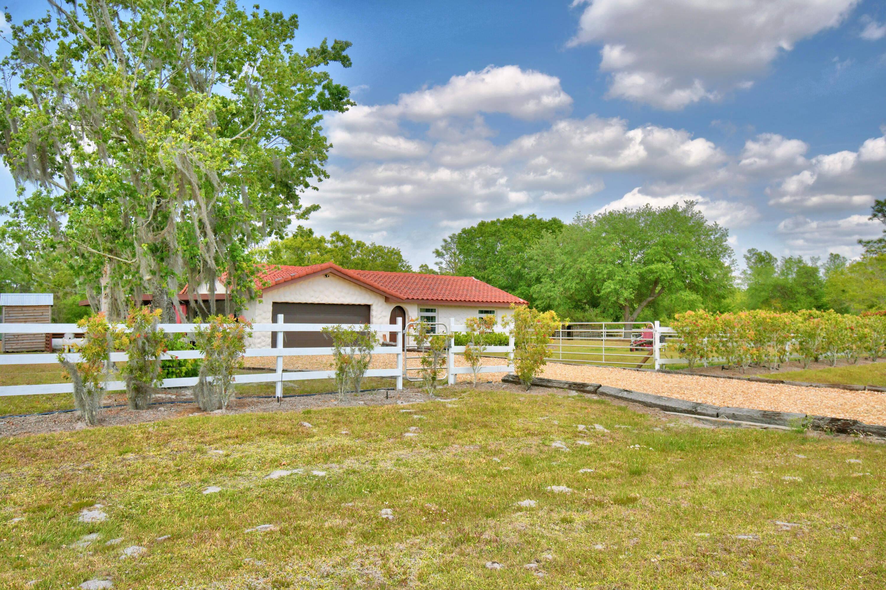 3450 Palm Avenue Property Photo 3
