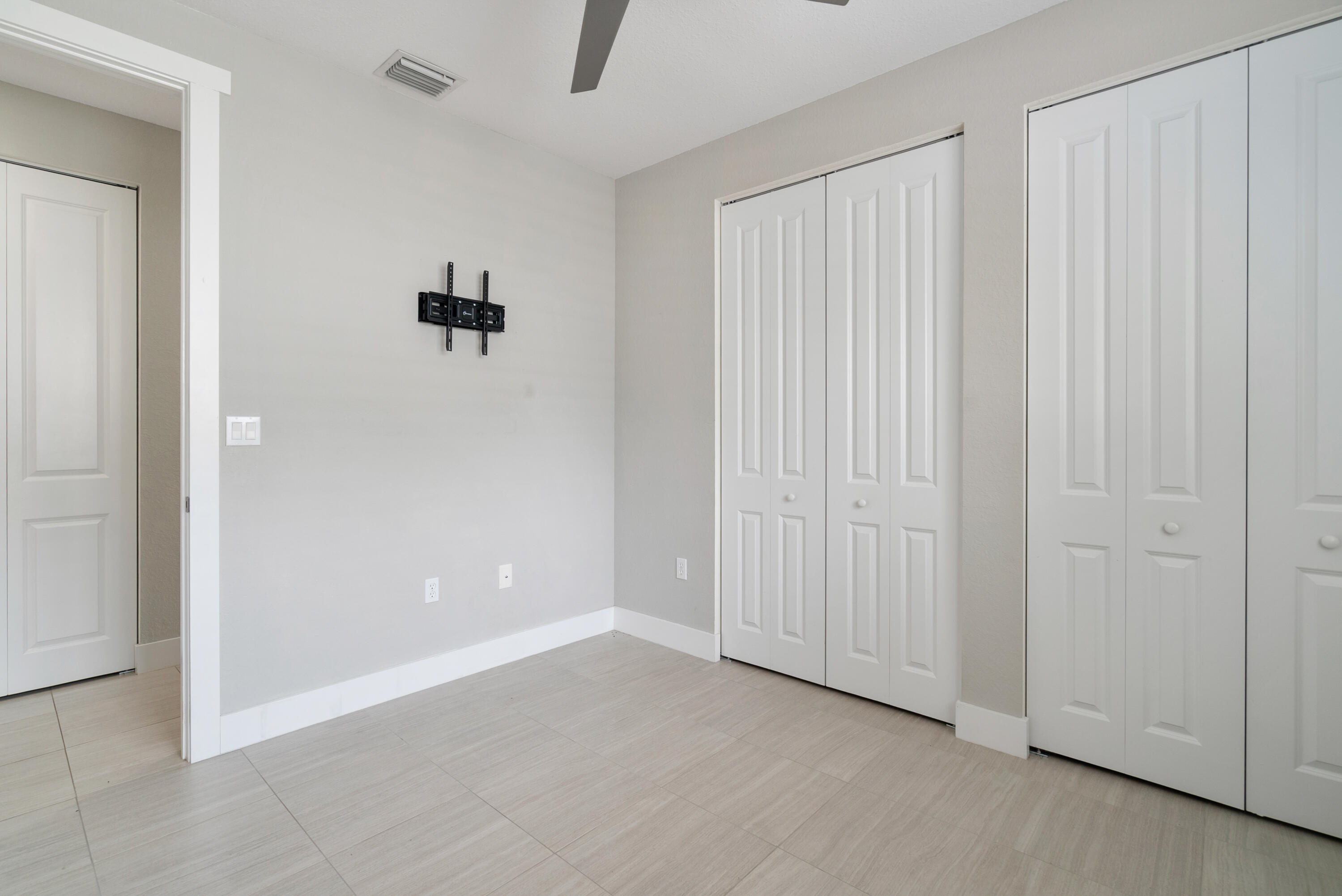 582 Boyd Drive Property Photo 10