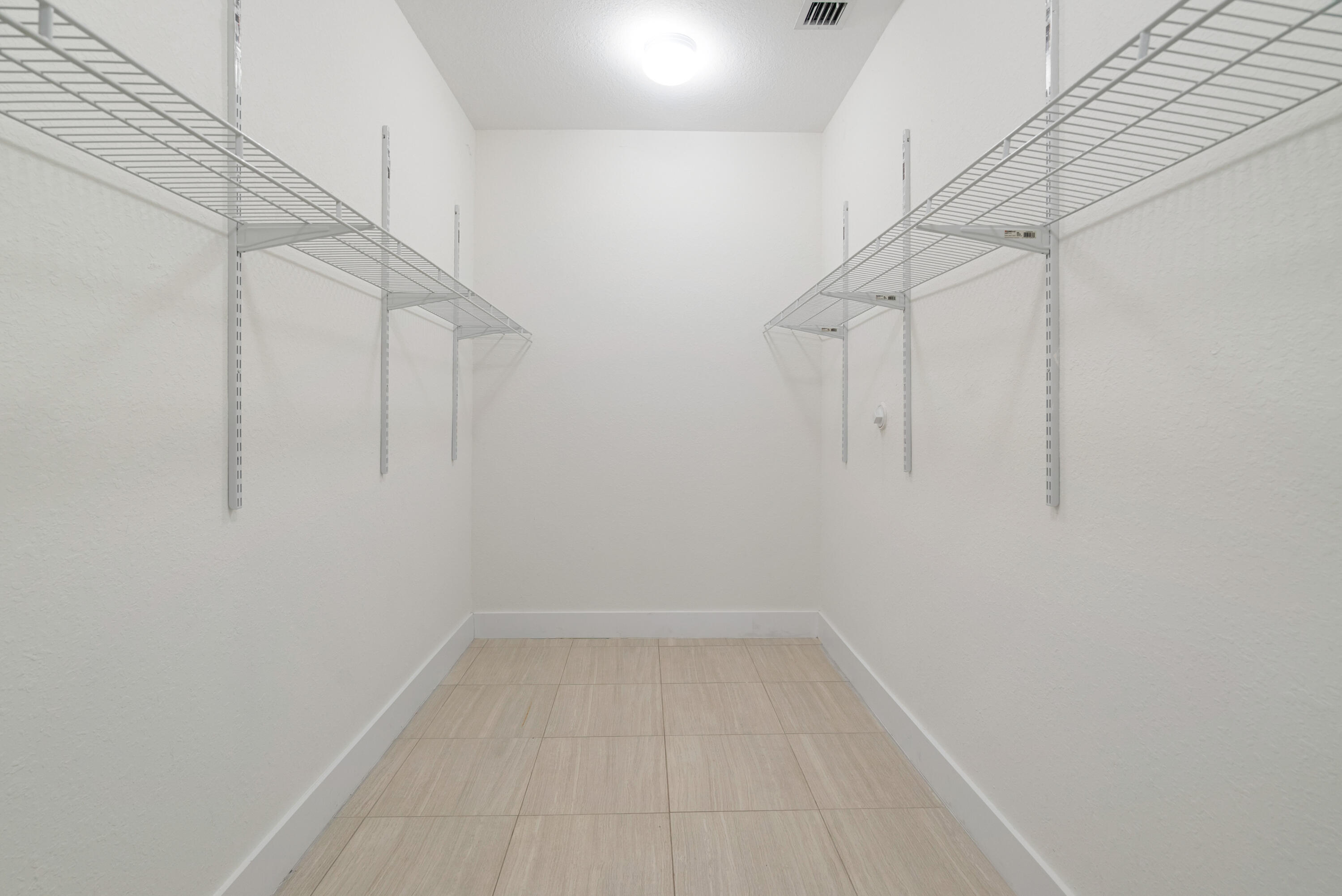 582 Boyd Drive Property Photo 18