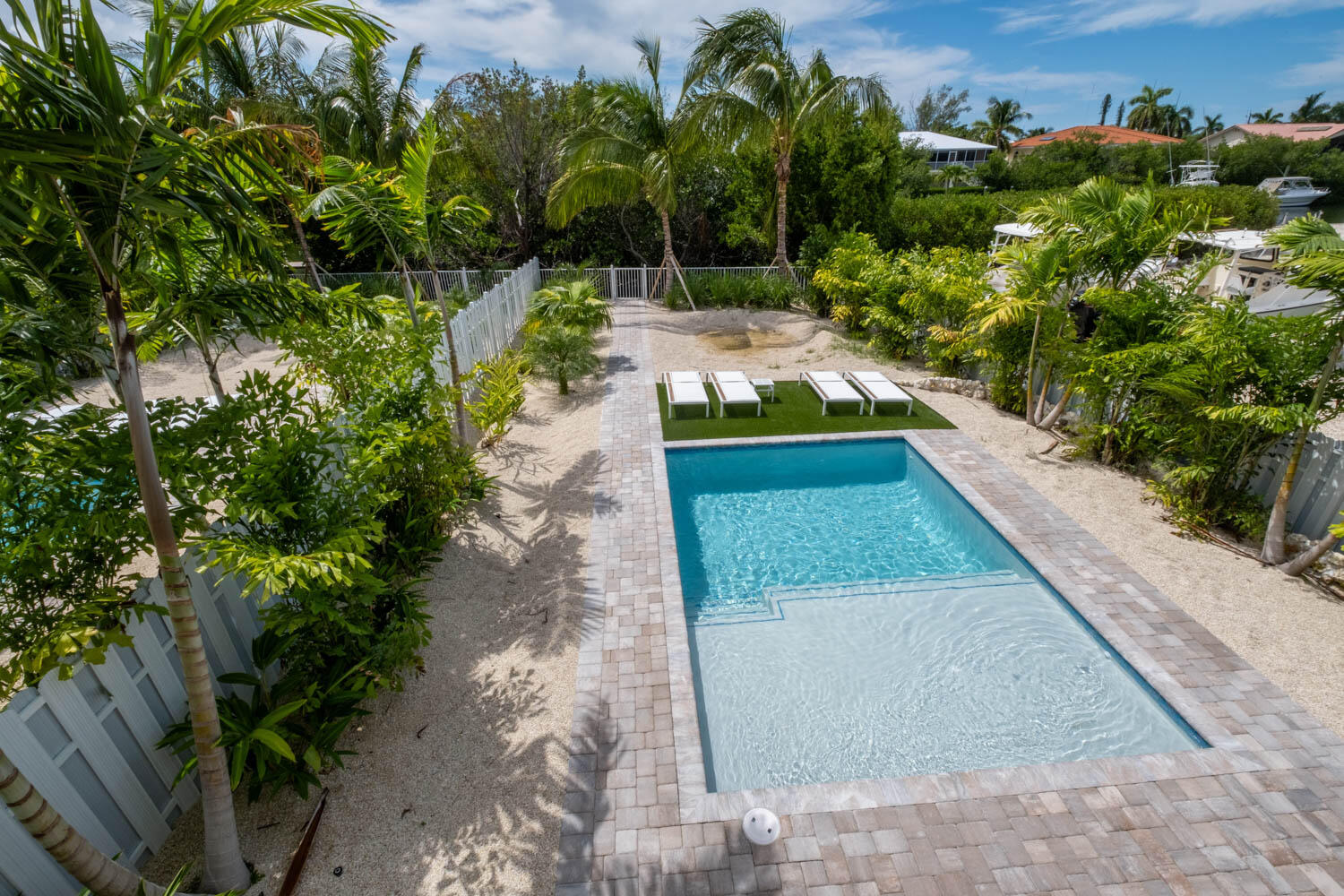 613 Sombrero Beach Road Property Photo 9