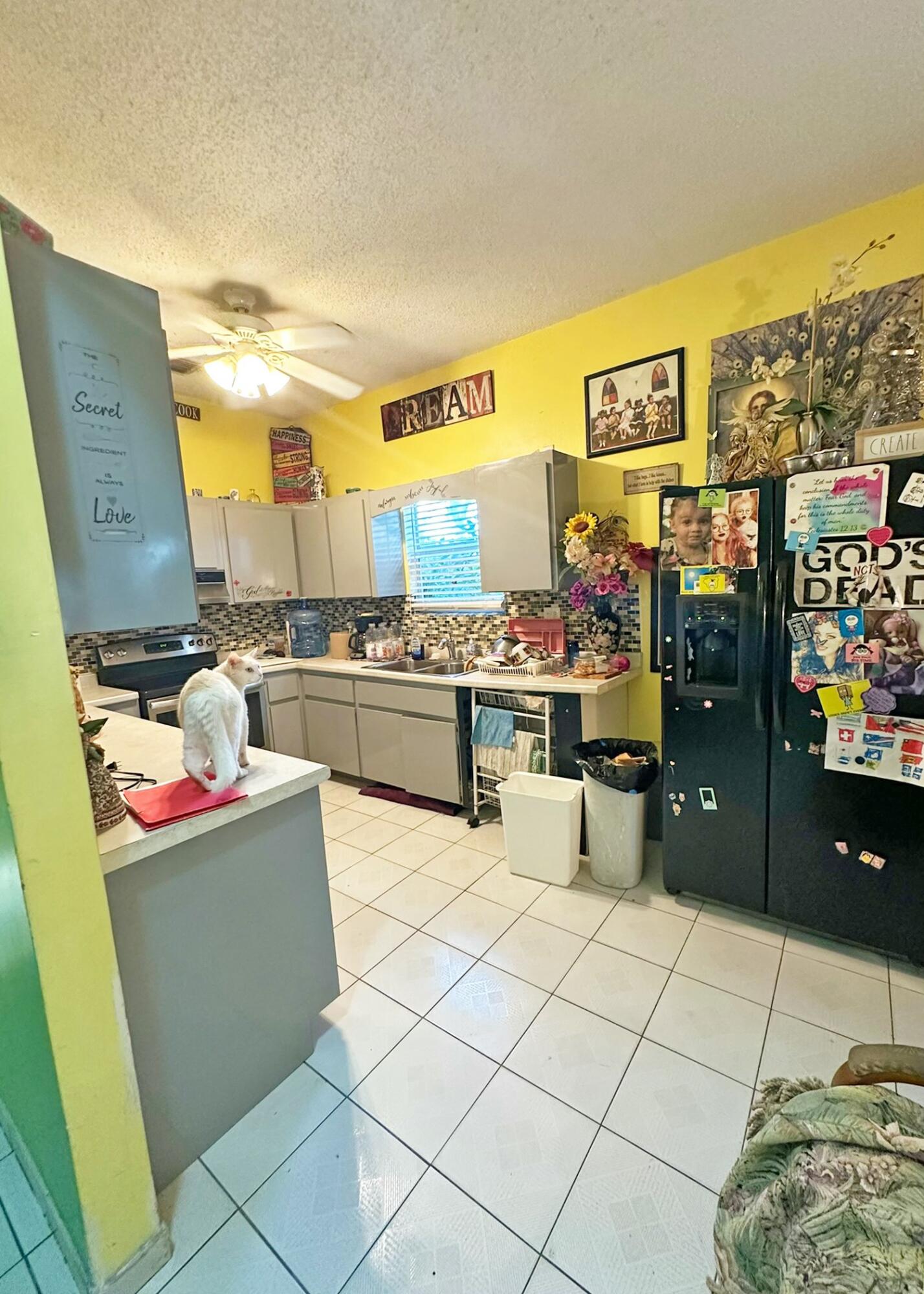 5435 5th Avenue Property Photo 6