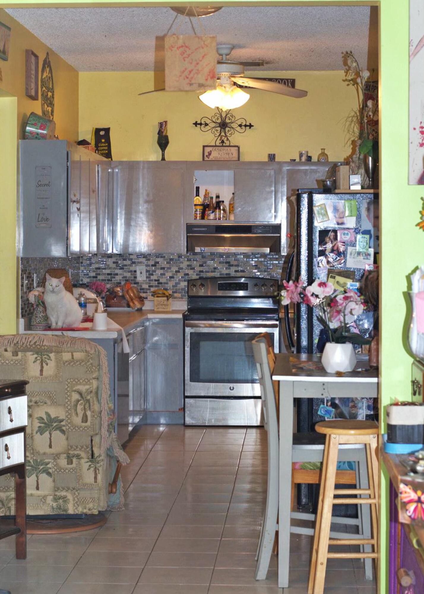 5435 5th Avenue Property Photo 7