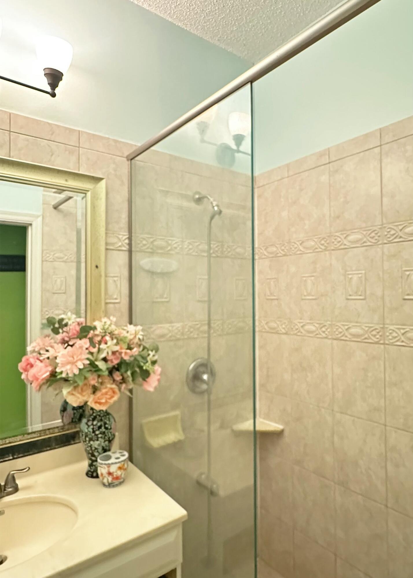 5435 5th Avenue Property Photo 10