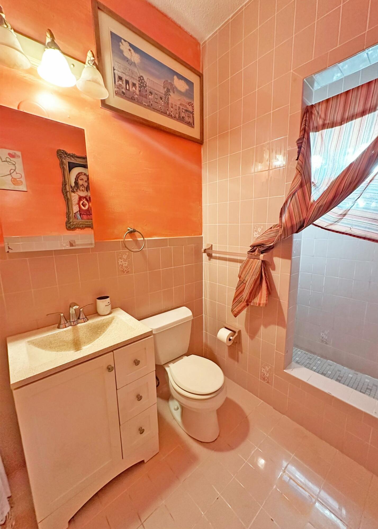 5435 5th Avenue Property Photo 18