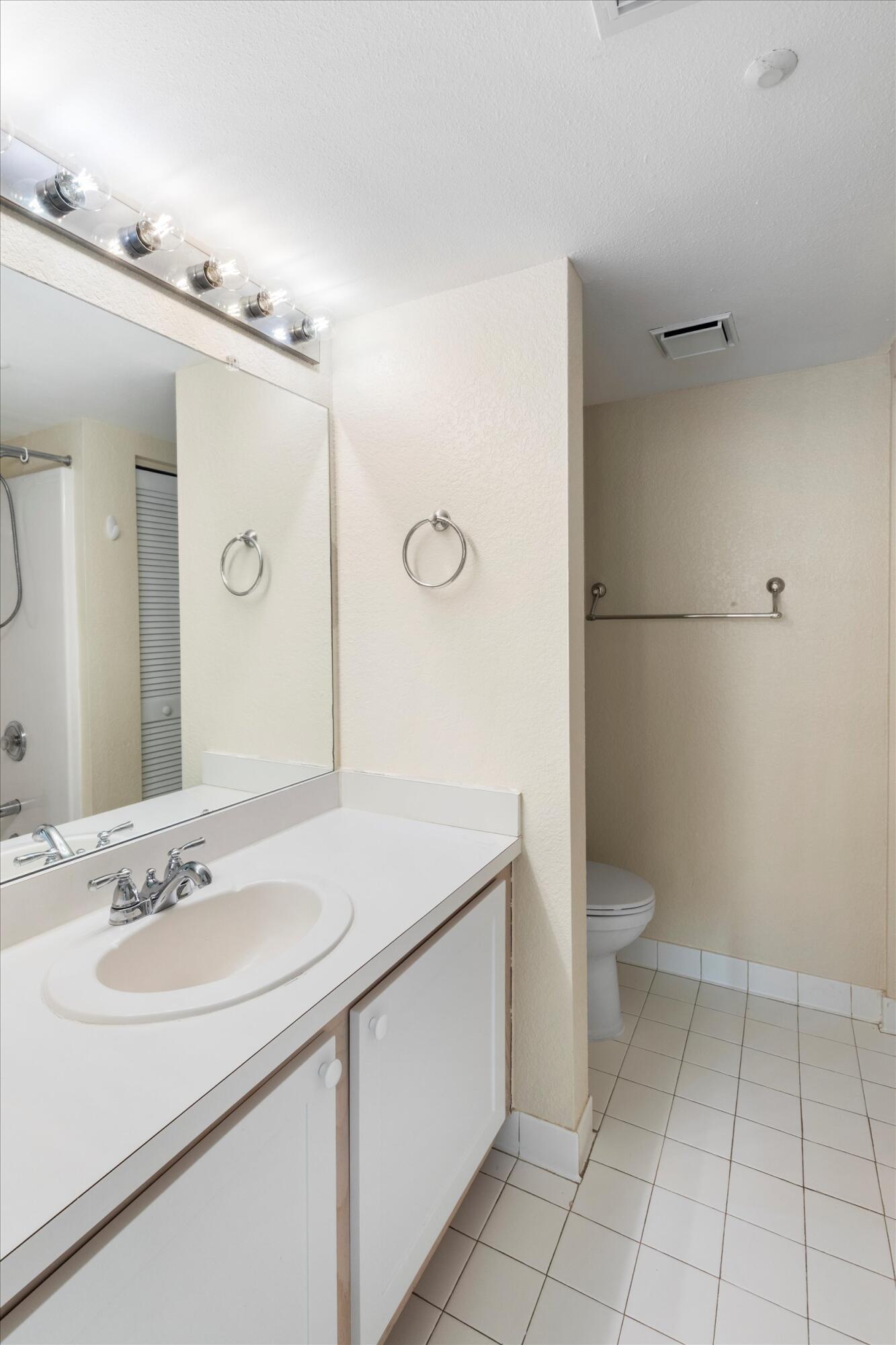 3635 Seaside Drive, 314 Property Photo 16