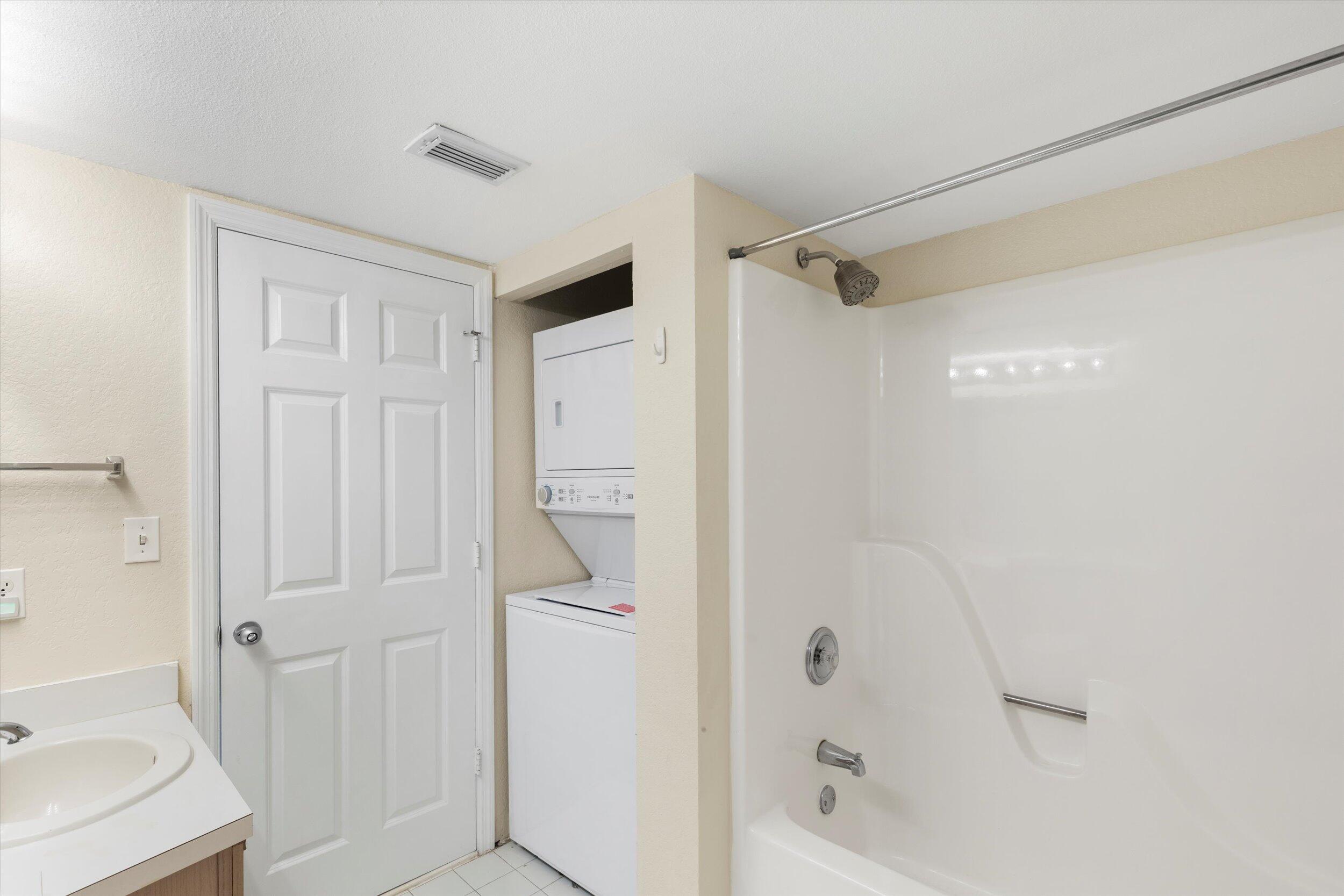 3635 Seaside Drive, 314 Property Photo 22