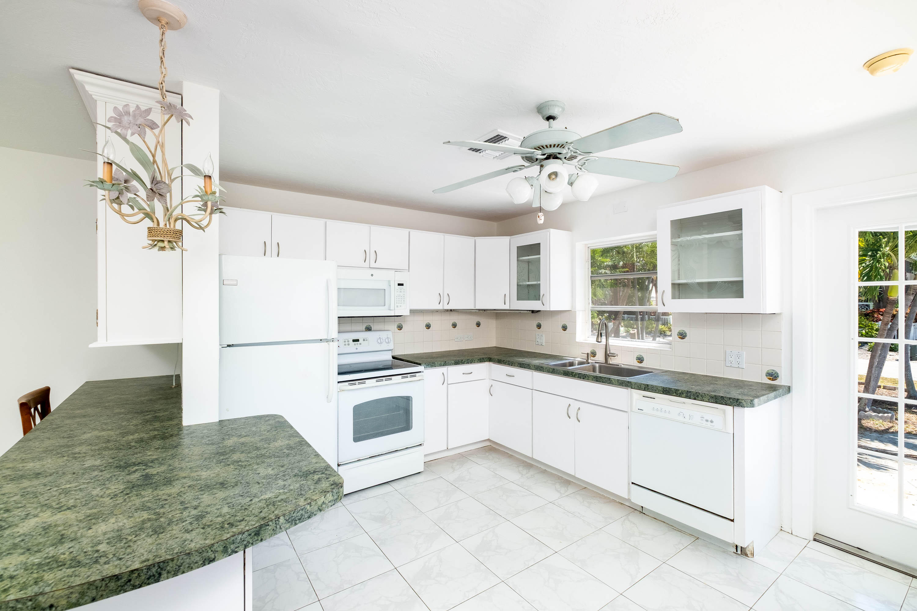301 Woods Avenue Property Photo 9