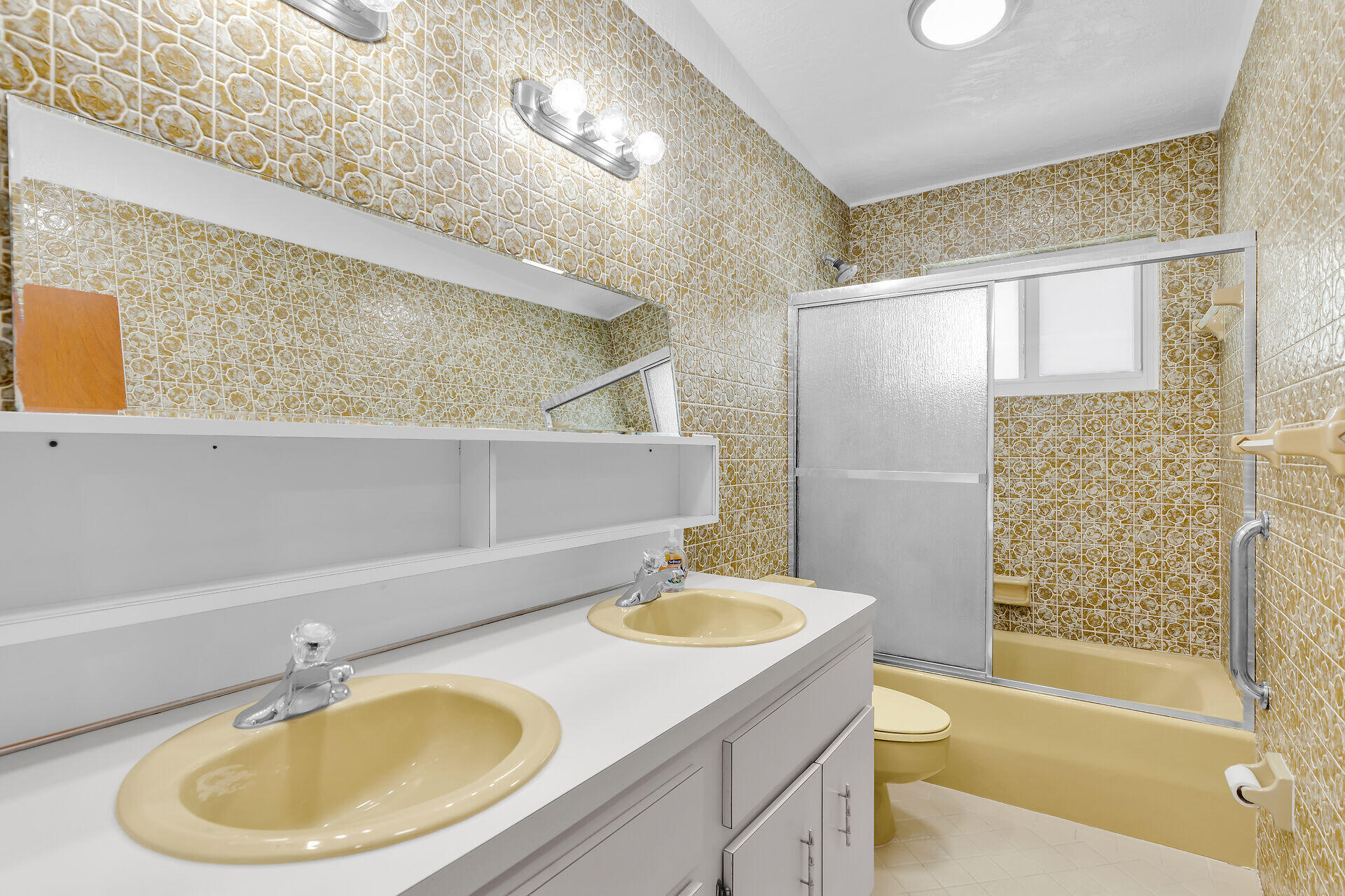 123 Valencia Drive Property Photo 15
