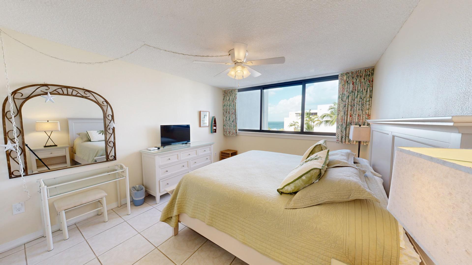 104350 Overseas Highway, A-402 Property Photo 3